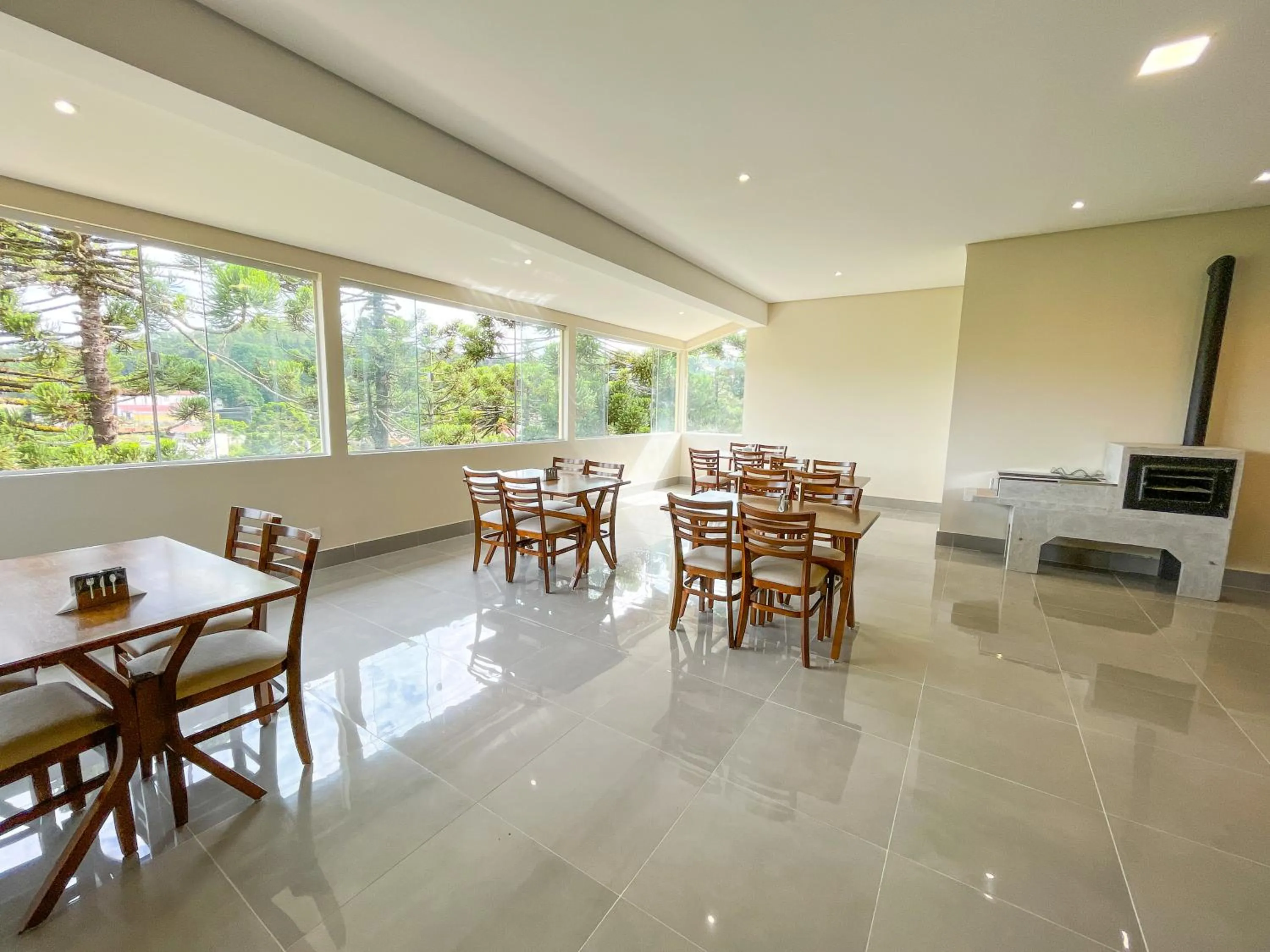 Restaurant/places to eat in Pousadinha Campos