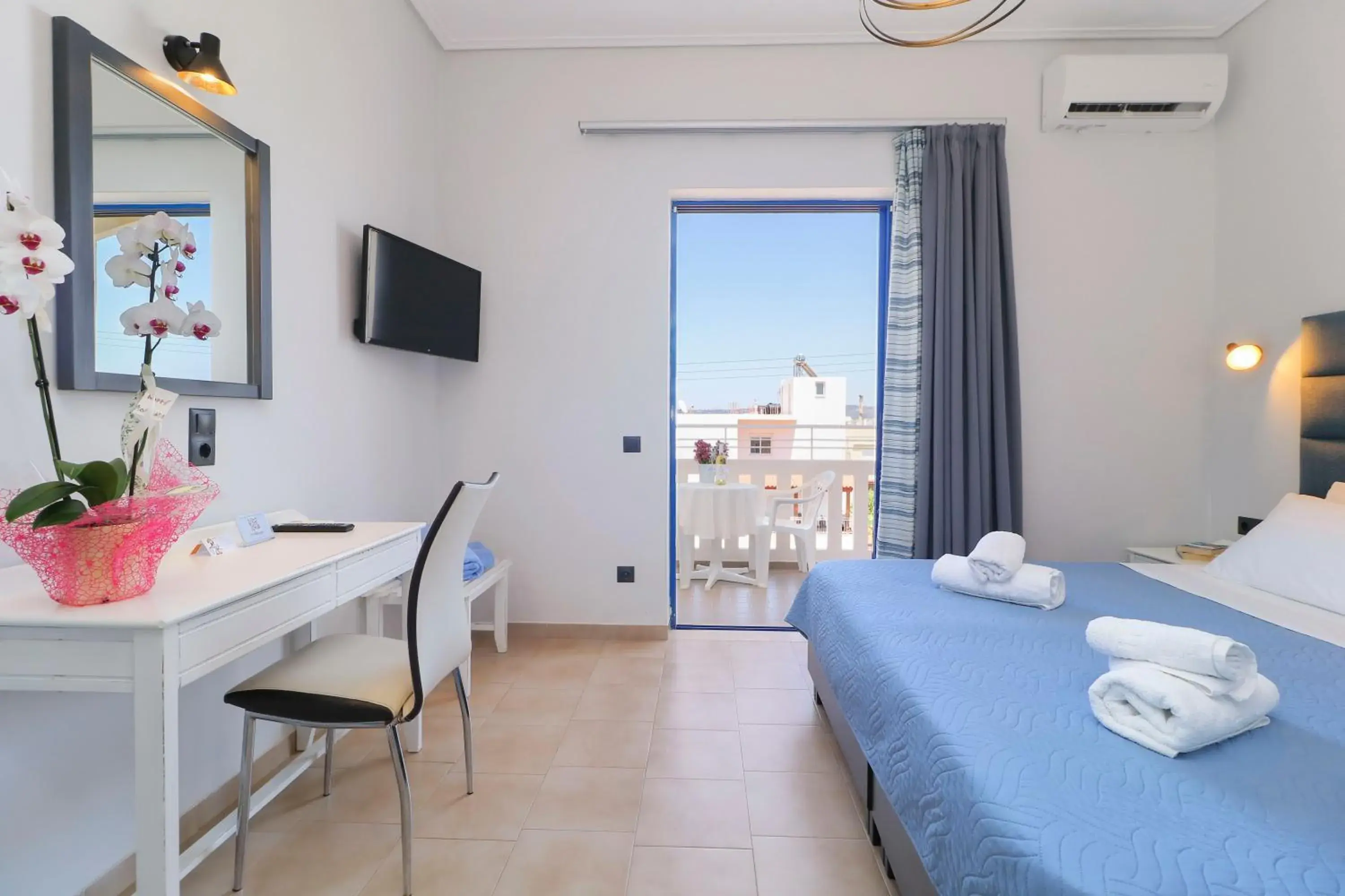 Double or Twin Room - single occupancy in Alexis Hotel Double or Twin Room - single occupancy in Alexis Hotel