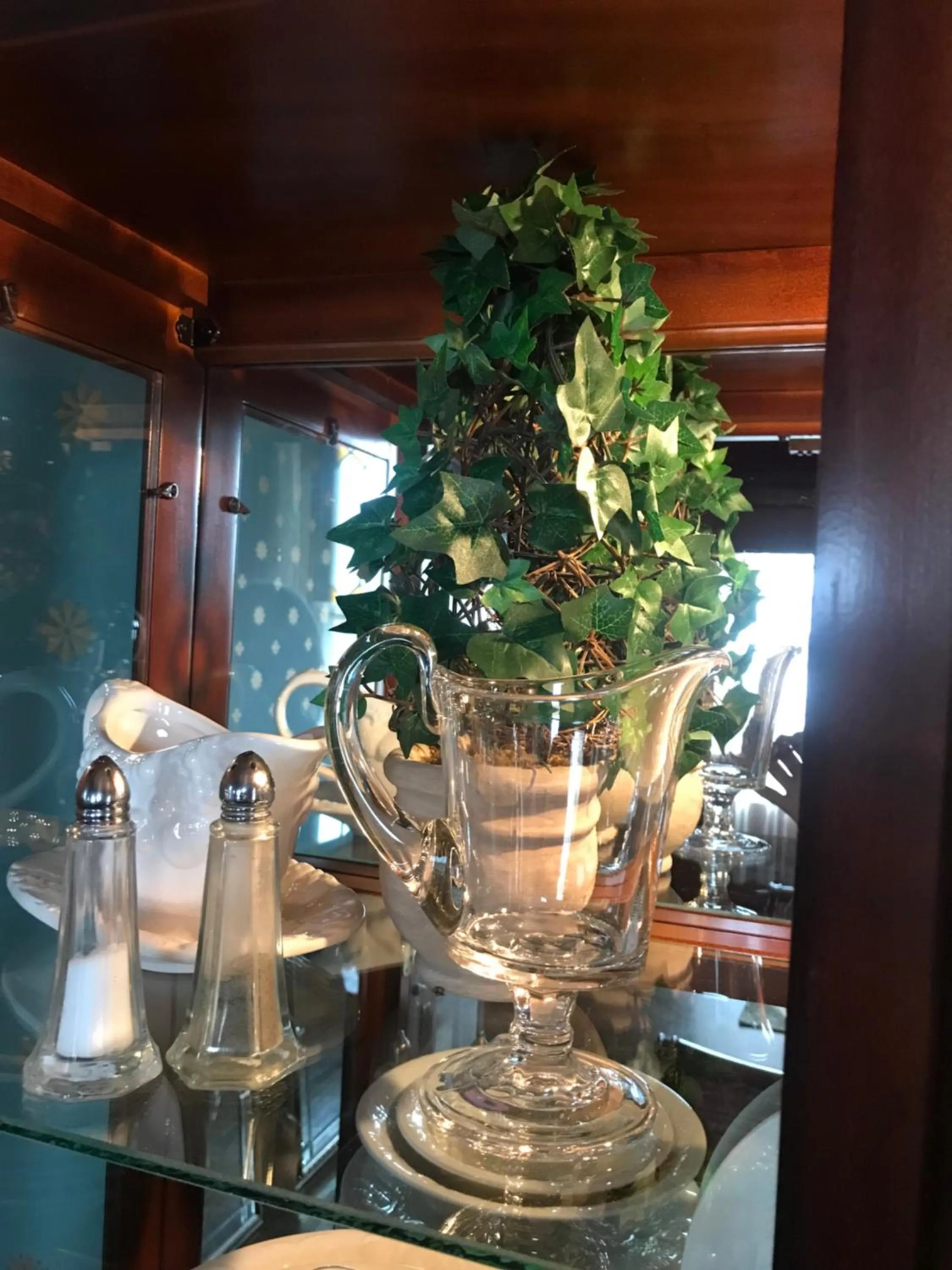 Dining area in The Nauvoo Grand Bed & Breakfast