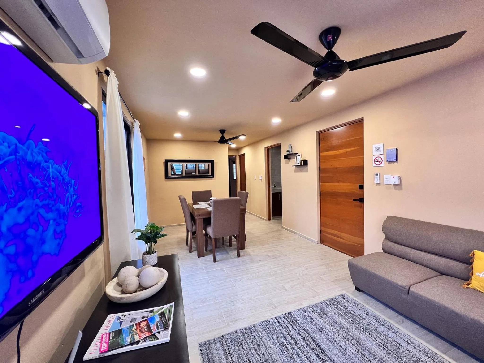 Communal lounge/ TV room in Depa Palenque I Cancun