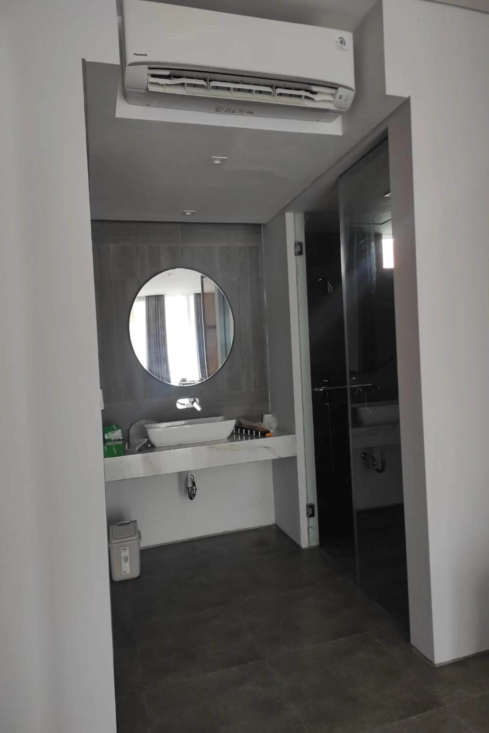 Bathroom in Forseti Athena