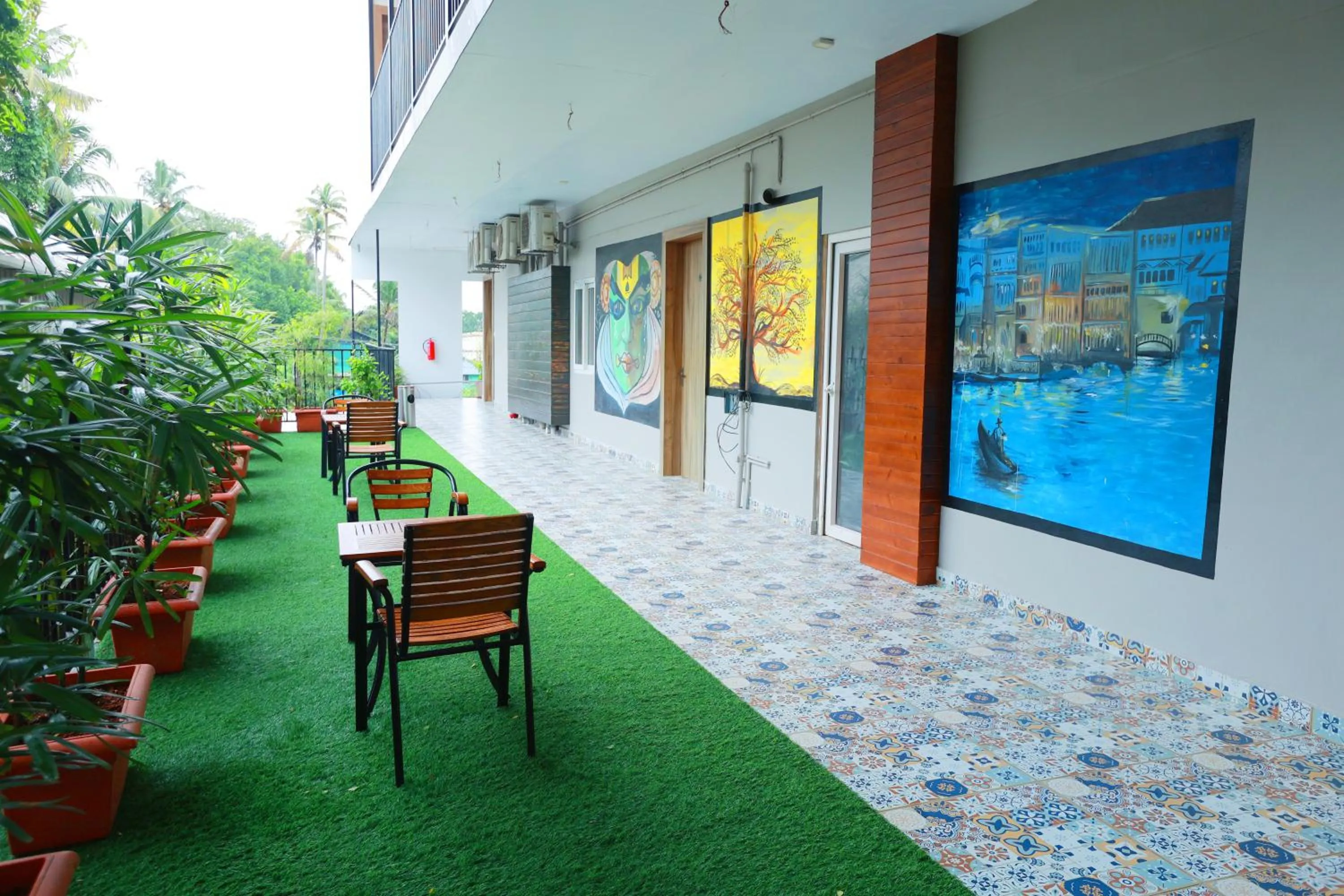Restaurant/places to eat in CMK HABITAT CENTRE