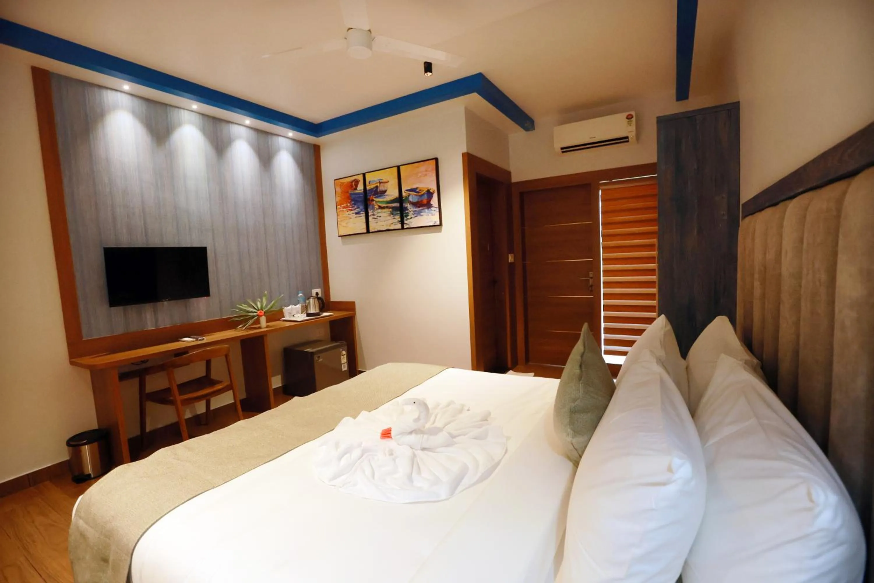 Bedroom, Bed in CMK HABITAT CENTRE