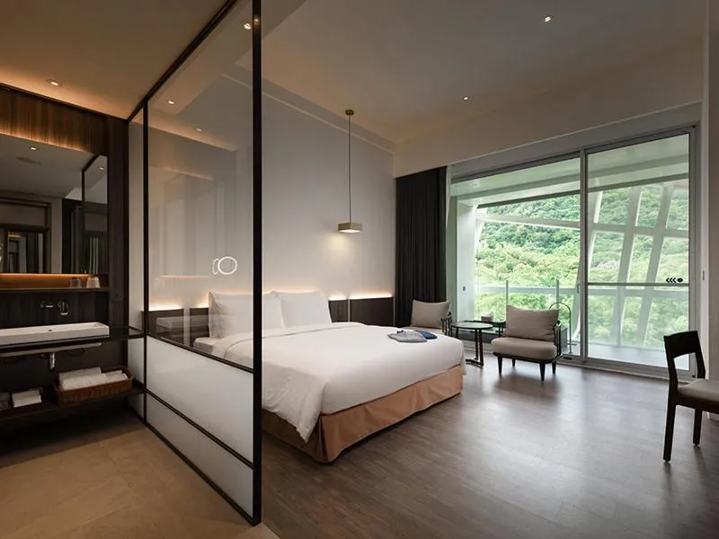 Photo of the whole room, Bed in Orient Luxury Hotel-Jiaoxi