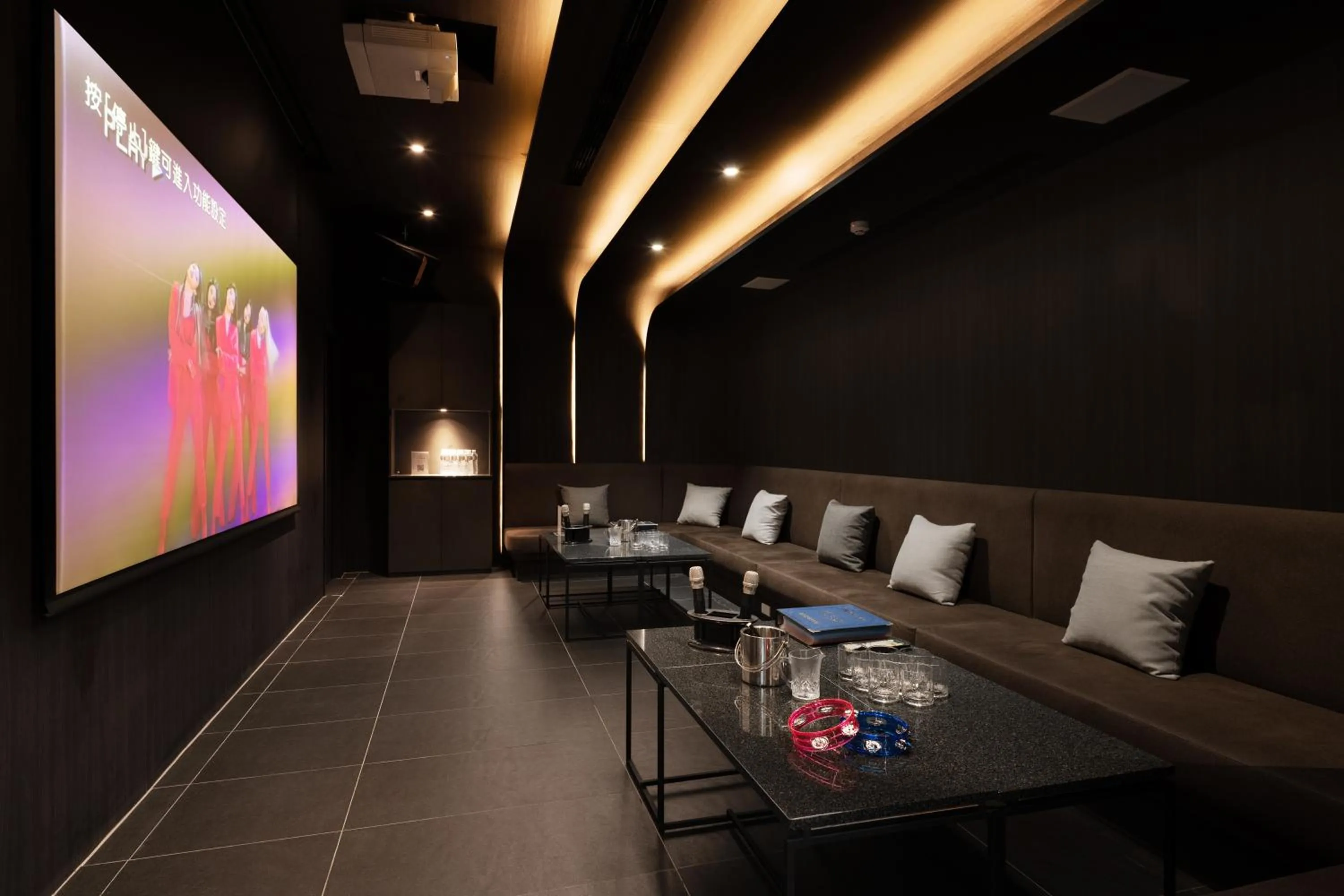 Karaoke in Orient Luxury Hotel-Jiaoxi