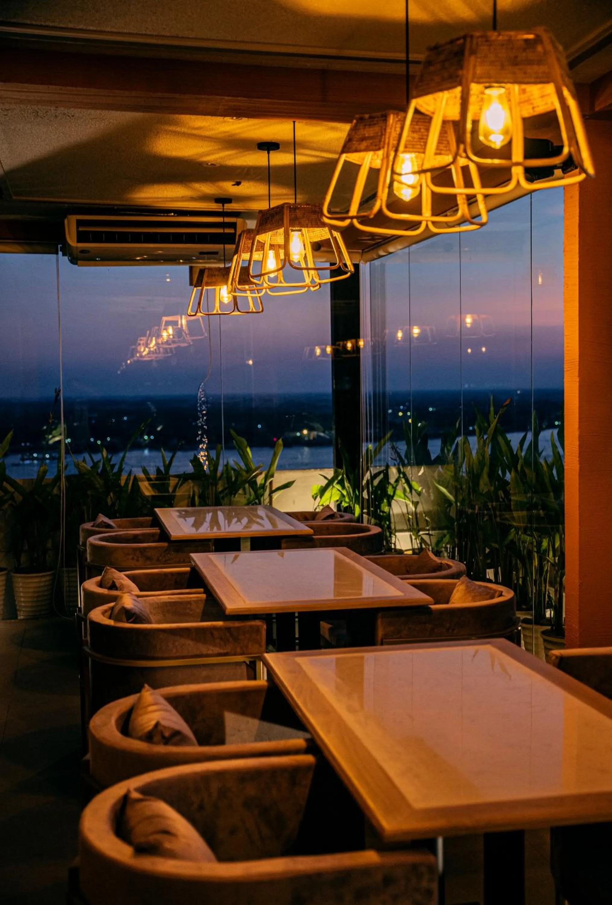 Lounge or bar in The Rangoon Hotel