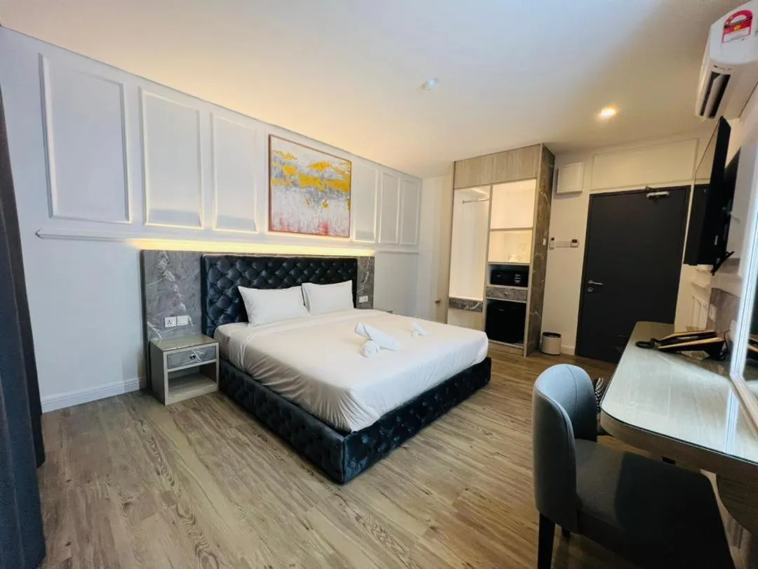 TV and multimedia, Bed in Frazel Heritage Hotel