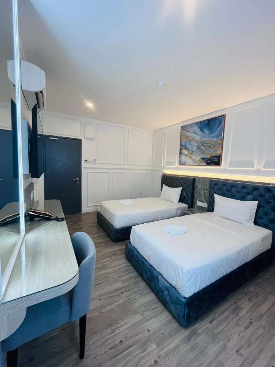 Photo of the whole room, Bed in Frazel Heritage Hotel