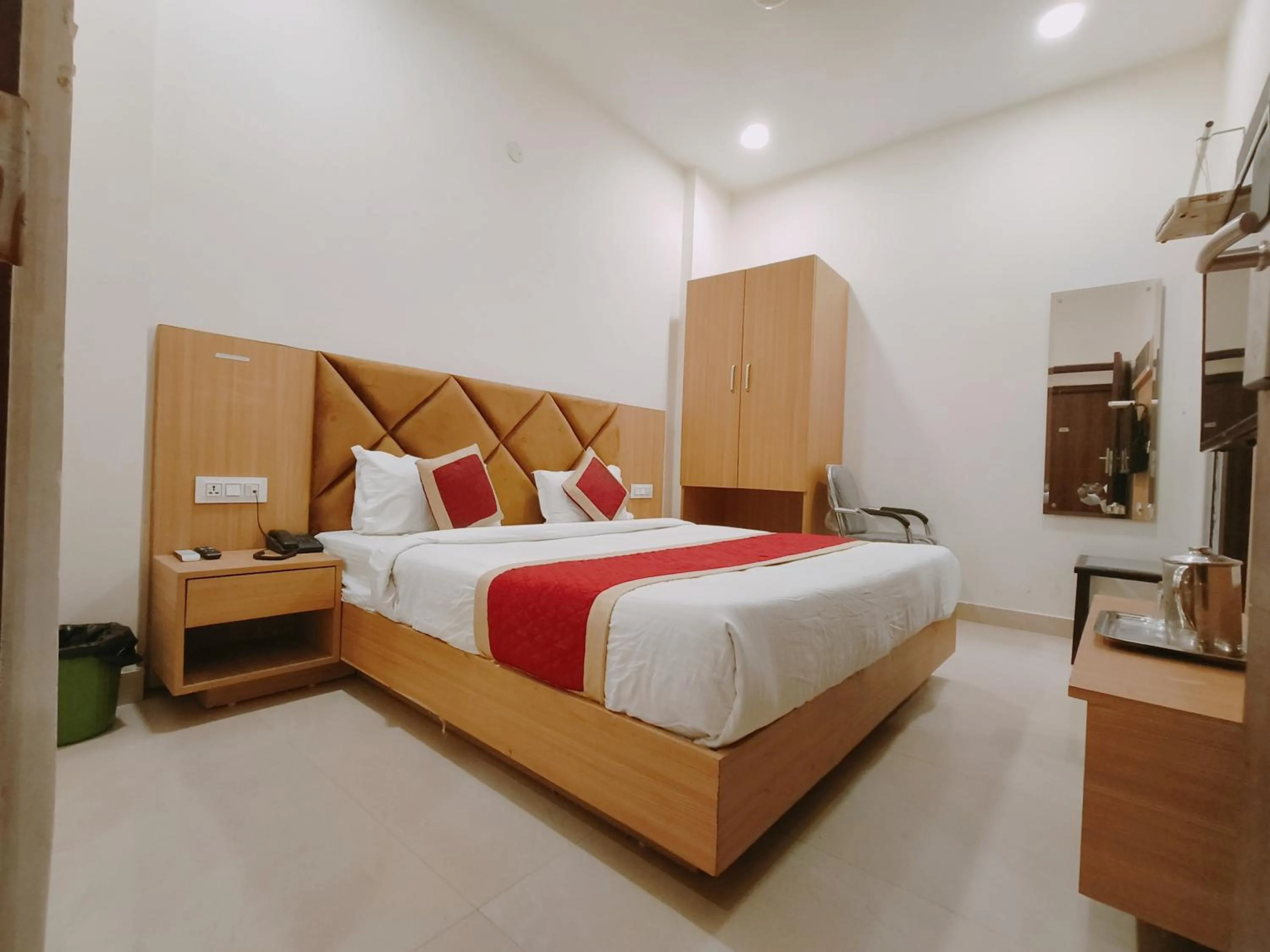 Bed in Hotel Bansal Paradise near golden temple