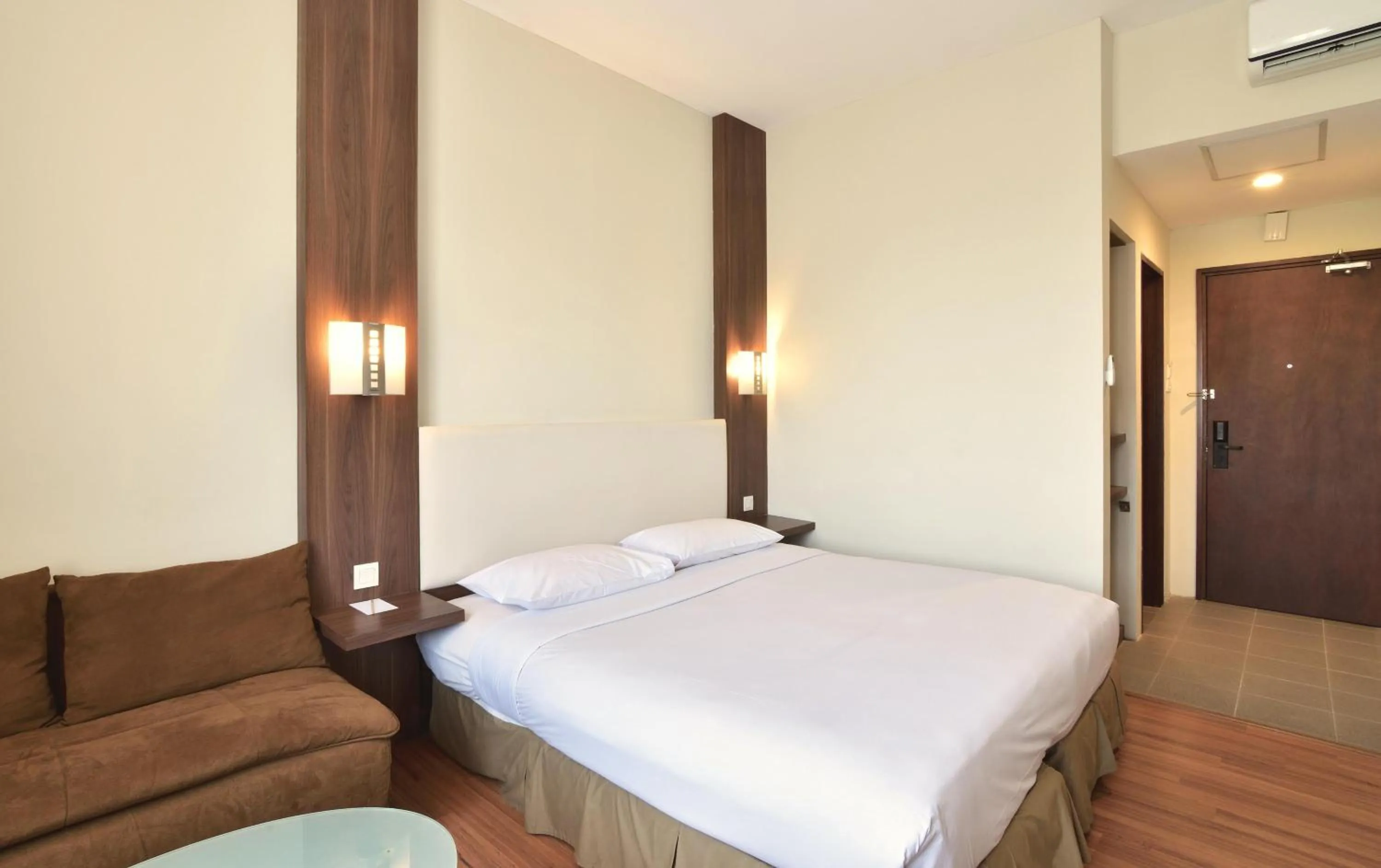 Bedroom, Bed in Grand Cikarang Hotel