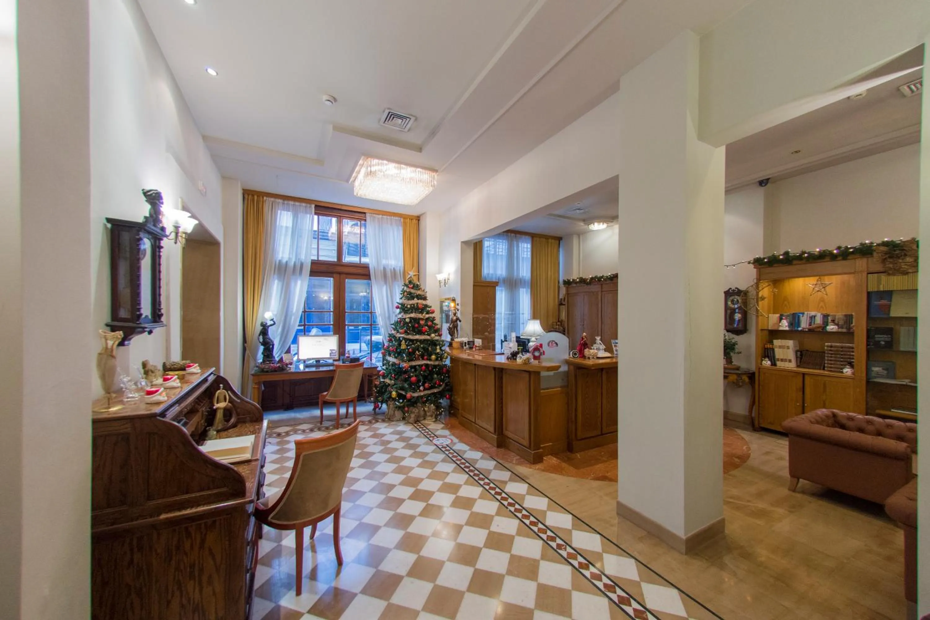 Lobby or reception in Capsis Bristol Boutique Hotel