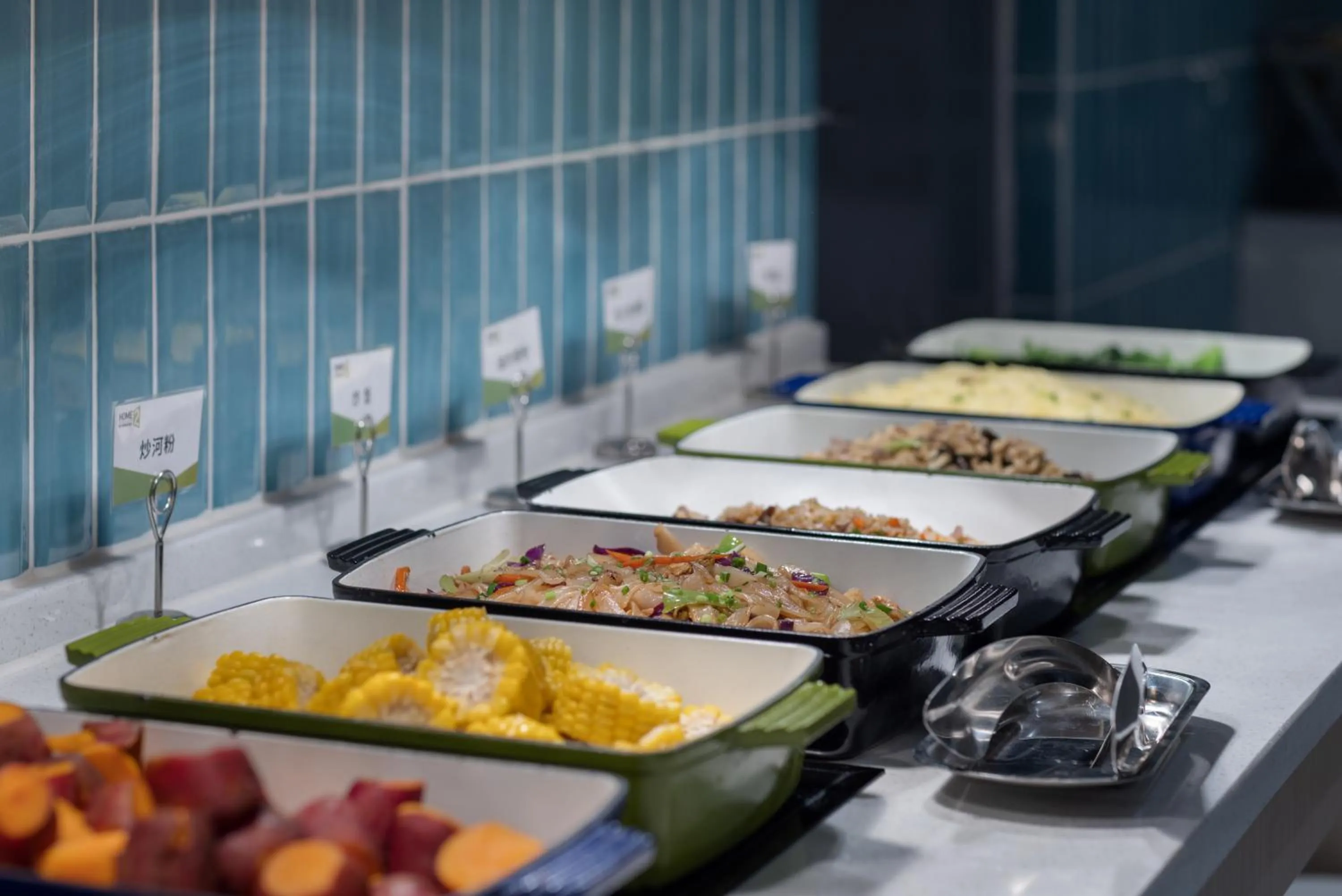 Restaurant/places to eat in Home2 Suites By Hilton Wuhan Hankou Railway Station