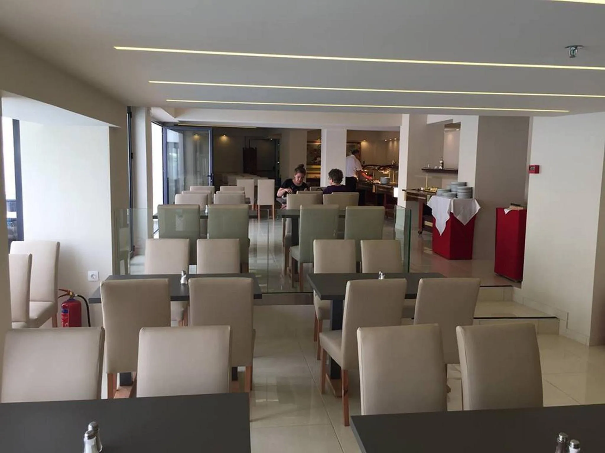 Restaurant/places to eat in Pela Maria Hotel