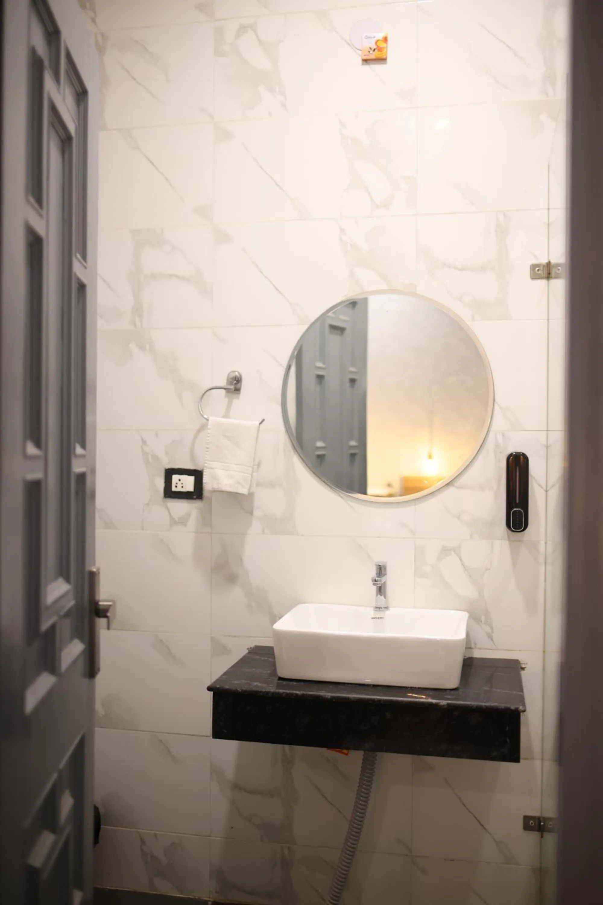 Bathroom in Gallivanto Inn - Rohini