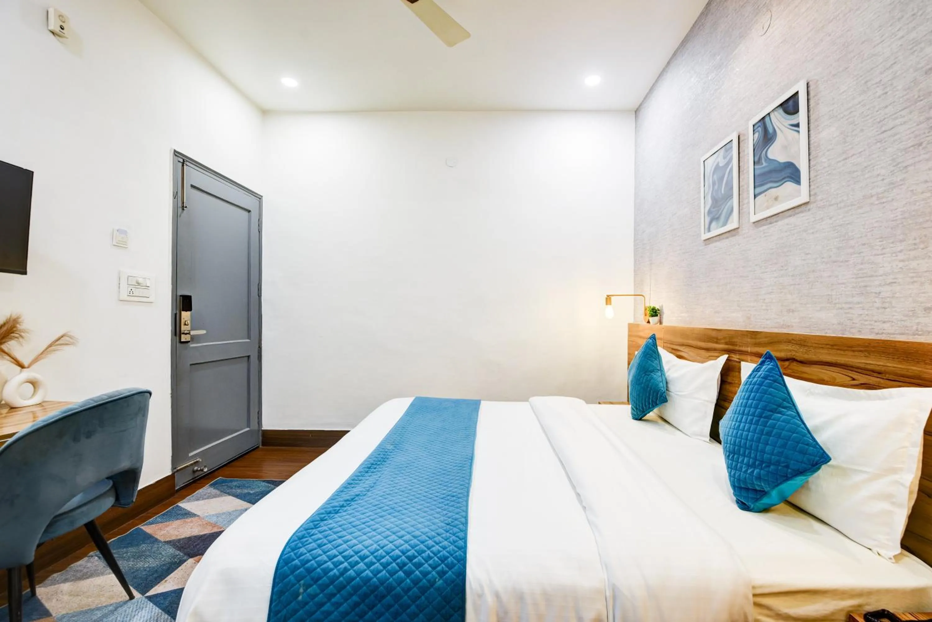 Bed in Gallivanto Inn - Rohini