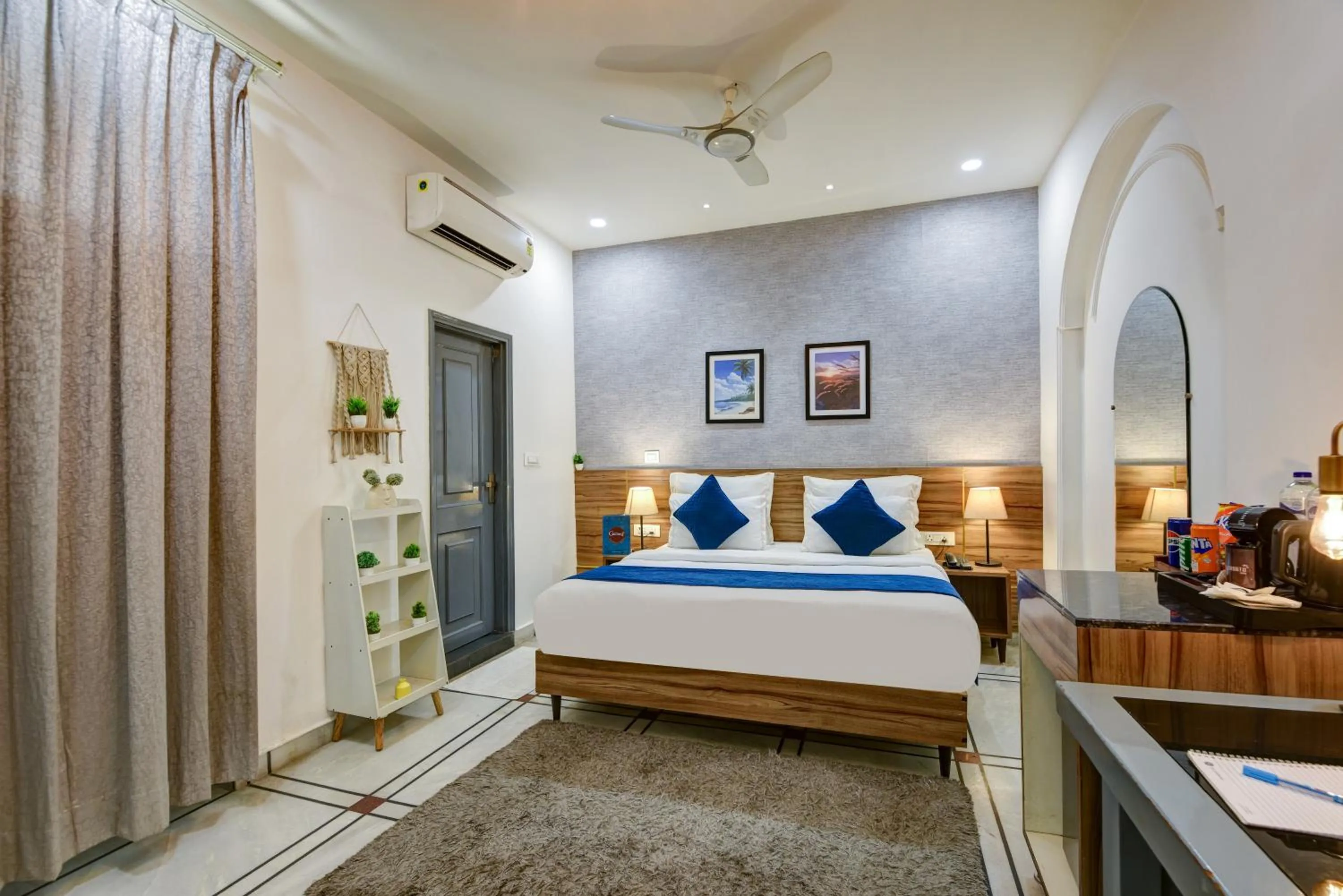 Bed in Gallivanto Inn - Rohini