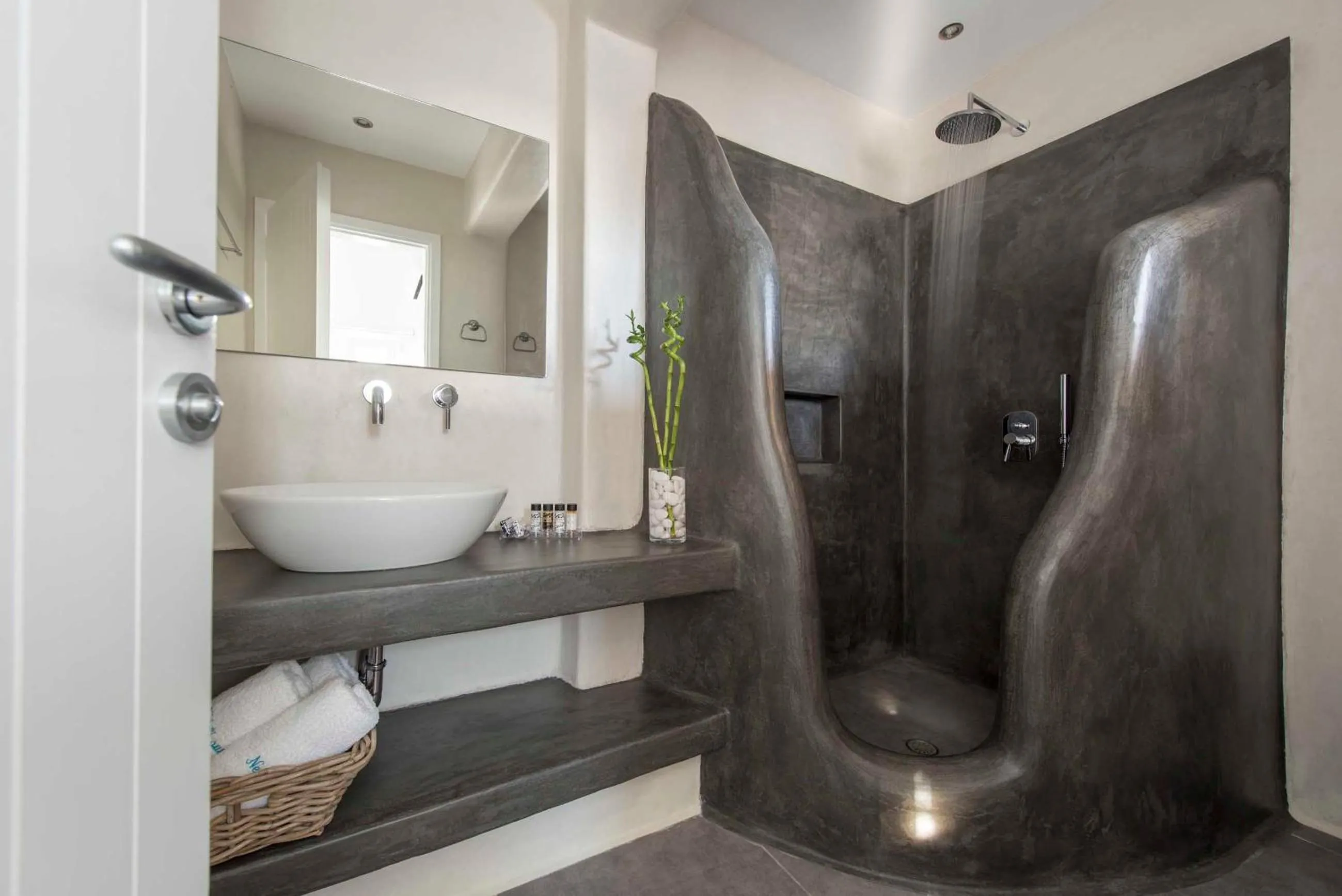 Bathroom in Nefeli Sunset Studios