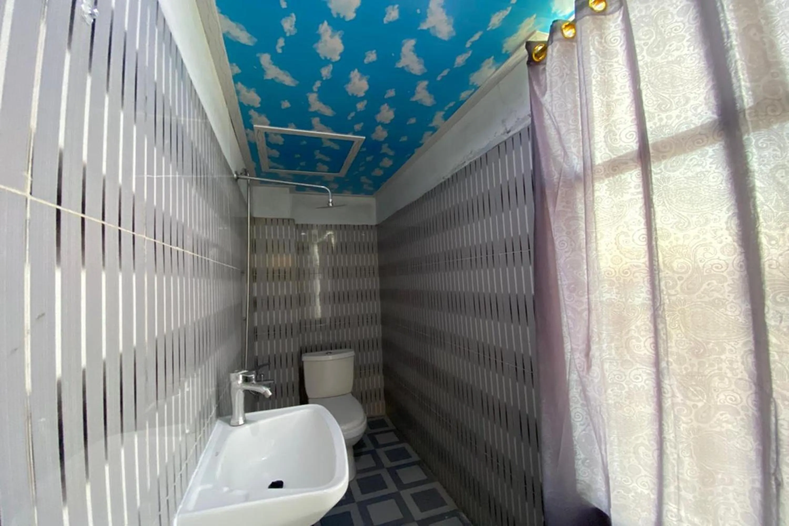 Bathroom in Ranls Dream Syari'ah Banda Aceh