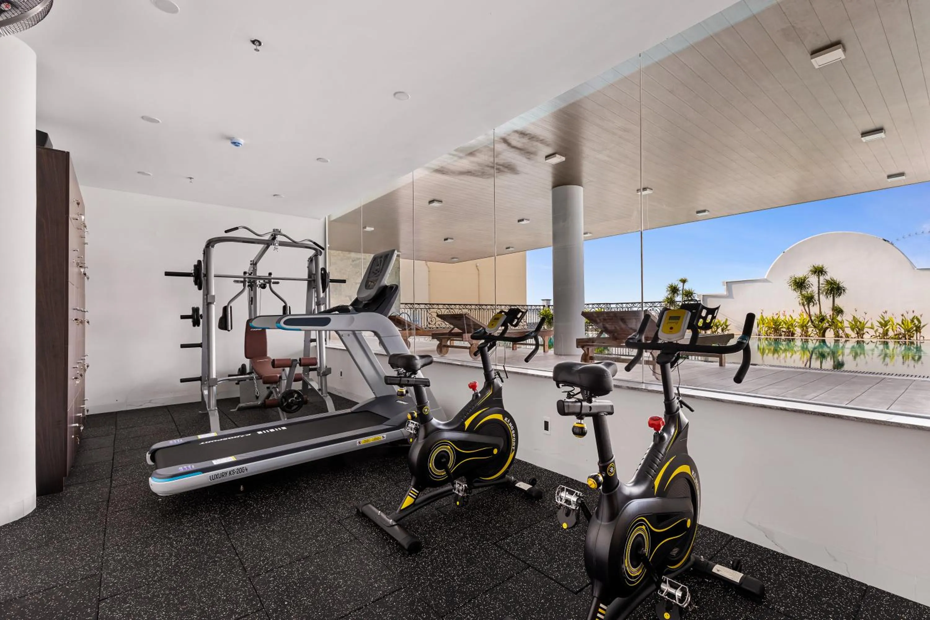 Fitness centre/facilities in Florence Hotel