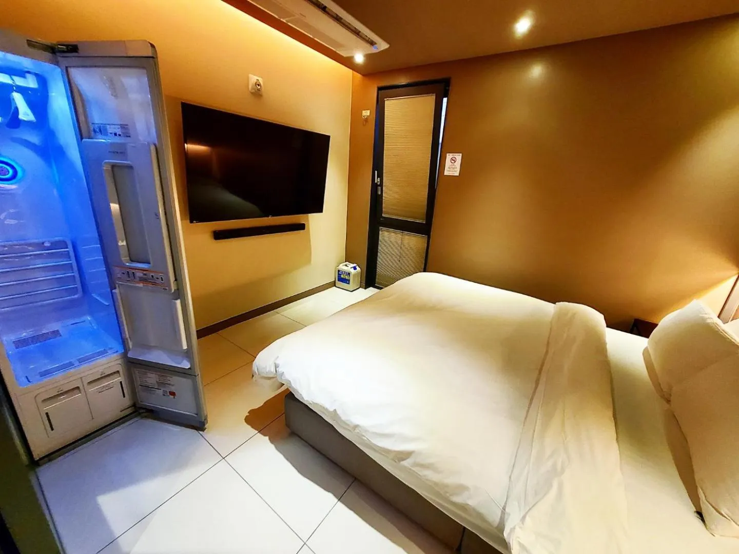 Bed in Le Stendal Hotel