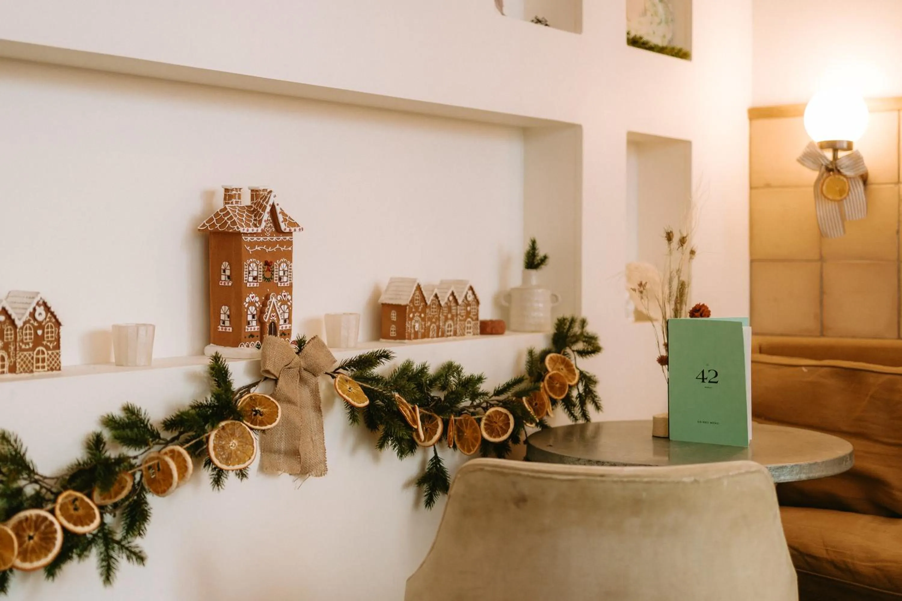 Lounge or bar in No 42 by GuestHouse, Margate