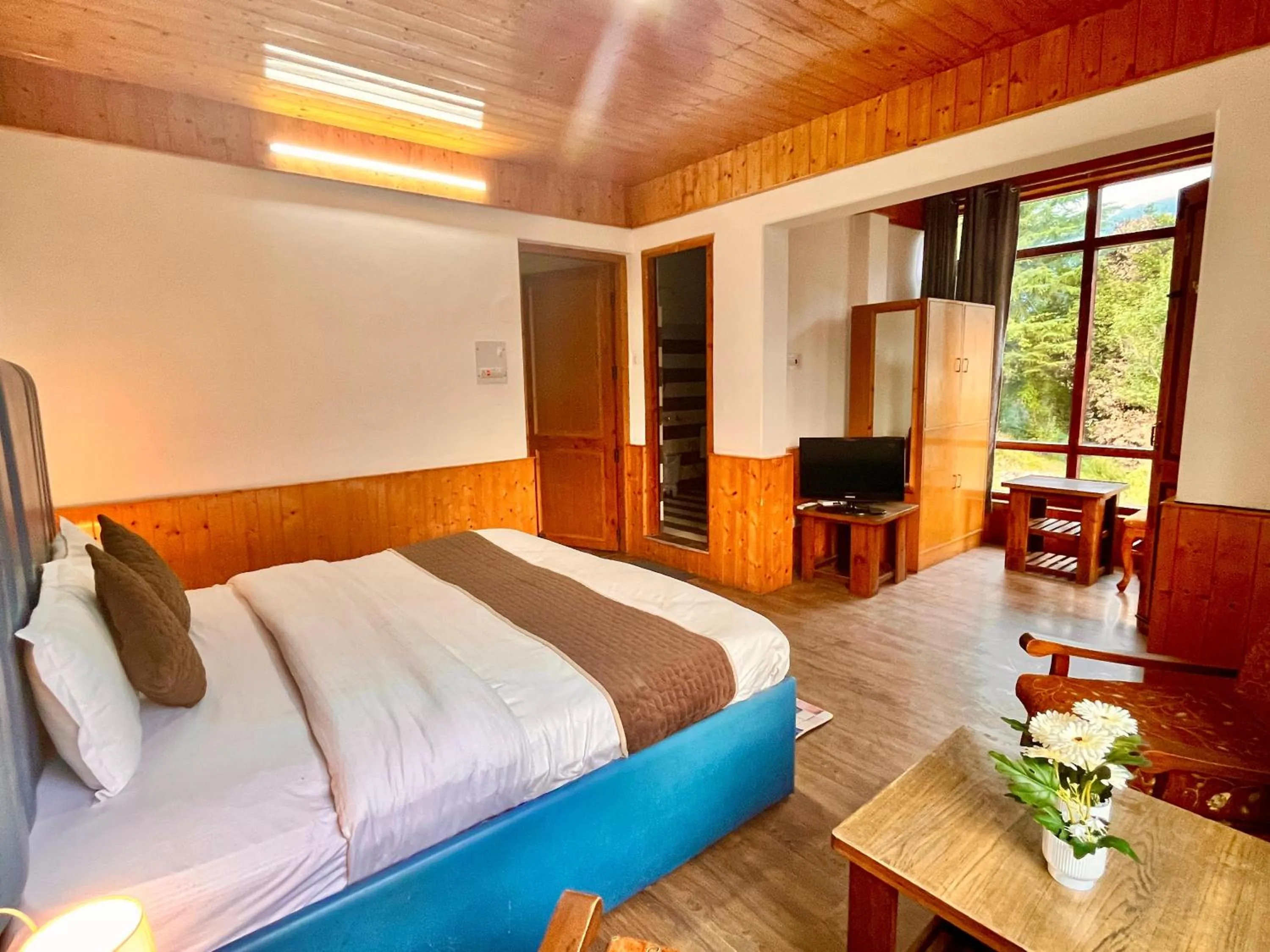 Bed in Nomad 2 Bedroom independent Luxury Cottages