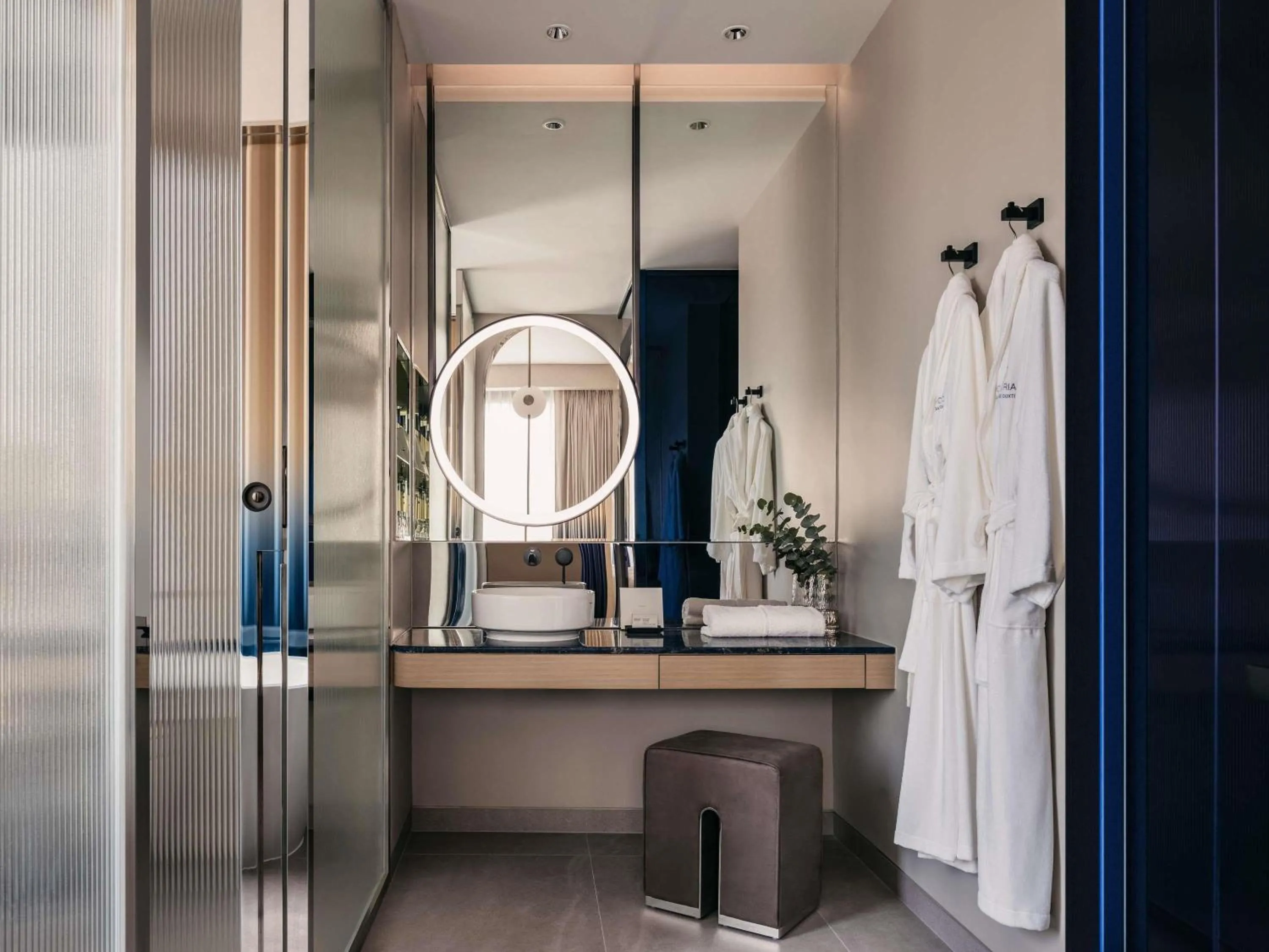 Bedroom in Mondrian Singapore Duxton