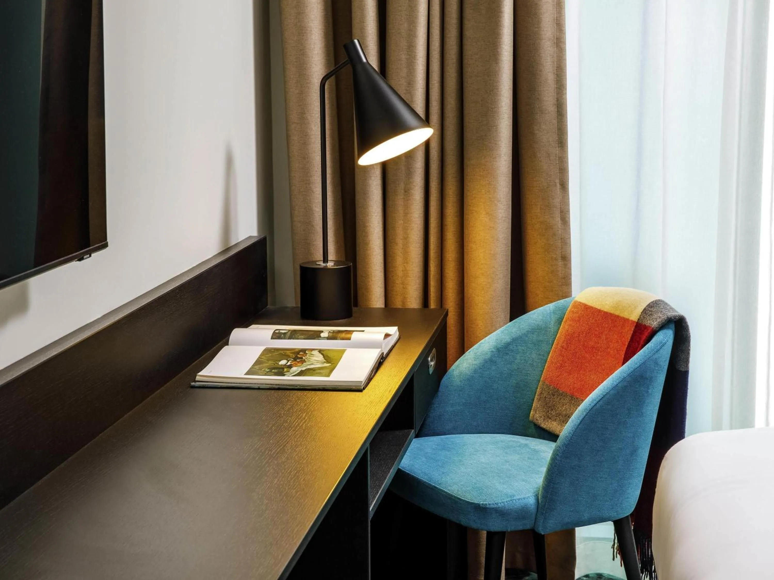 Bedroom in ibis Styles Paignton