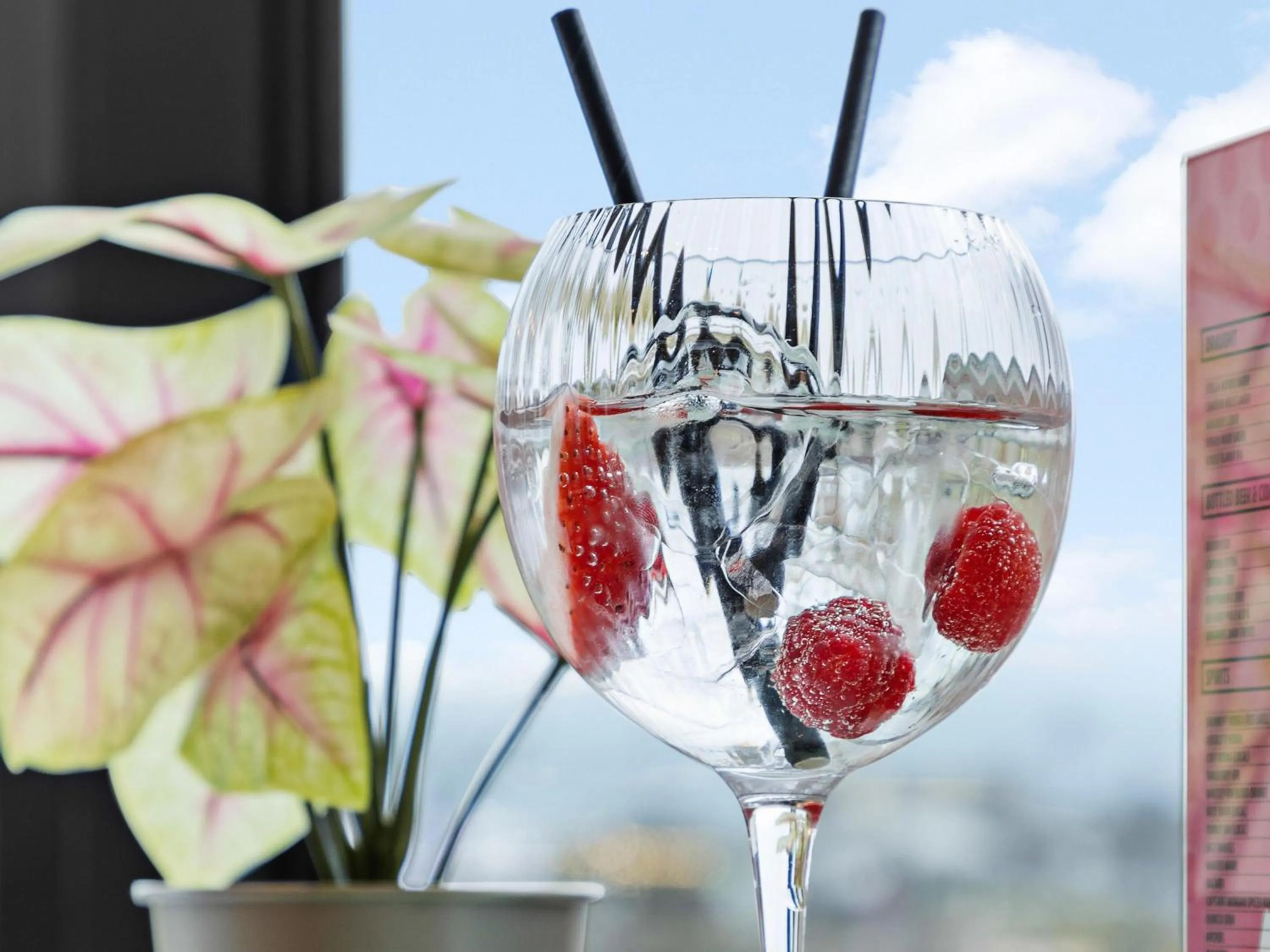 Lounge or bar in ibis Styles Paignton