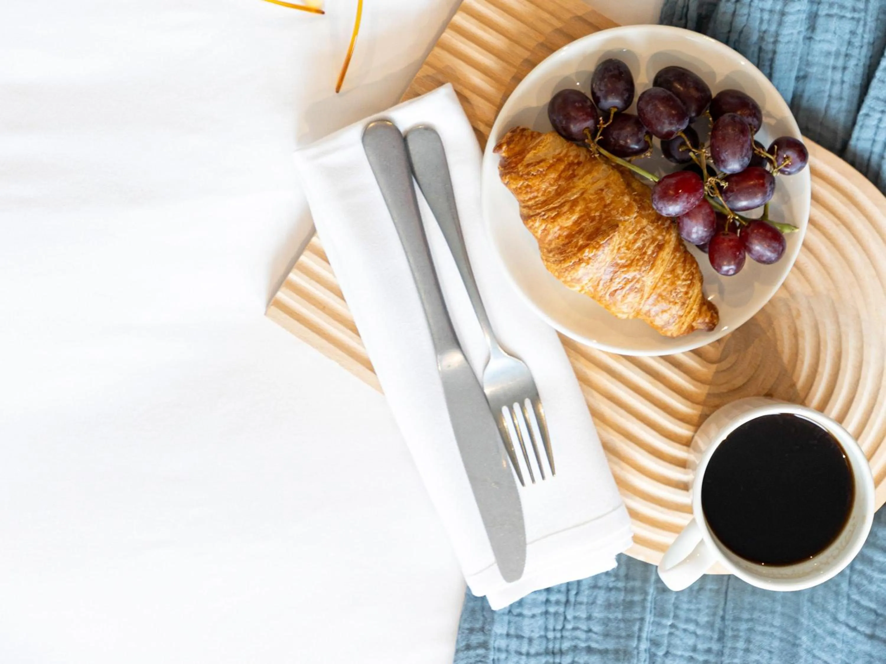 Bedroom in ibis Styles Paignton