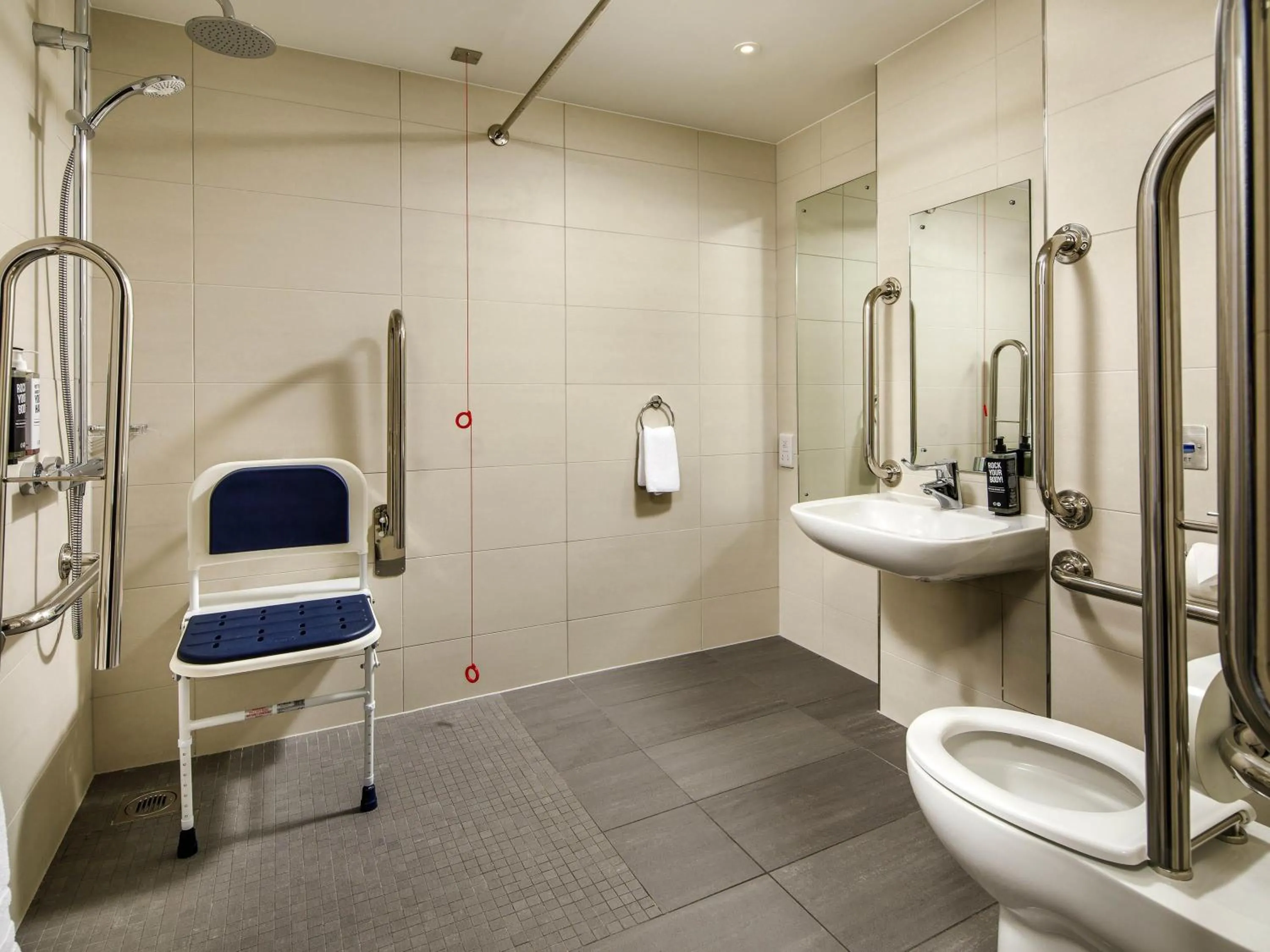 Bedroom in ibis Styles Paignton