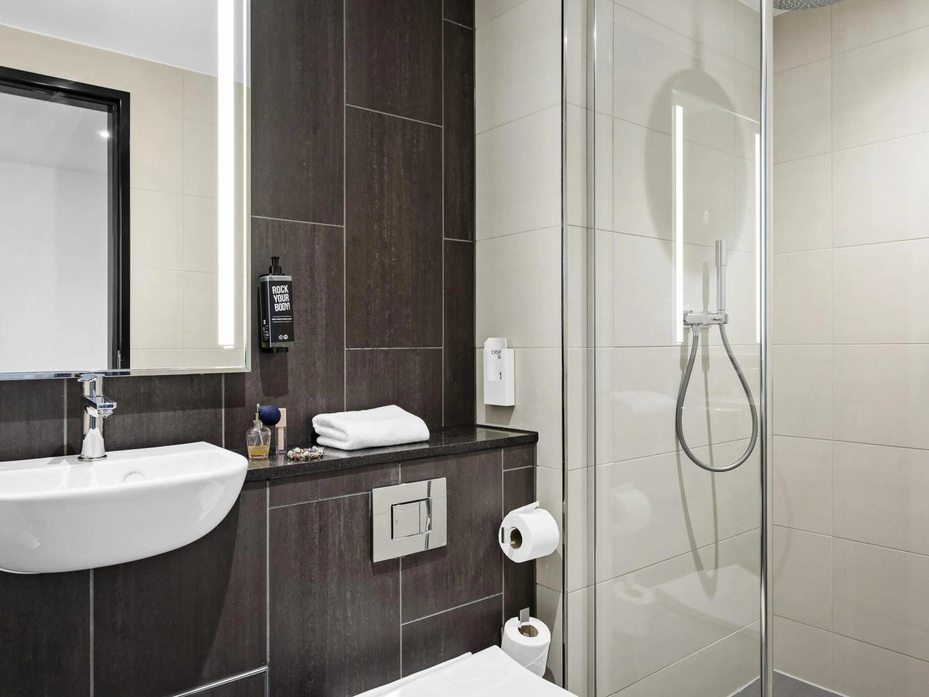 Bedroom in ibis Styles Paignton