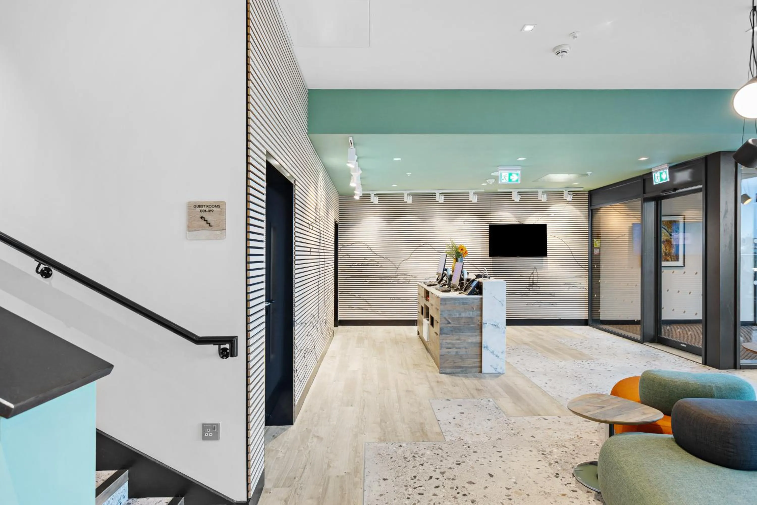 Lobby or reception in ibis Styles Paignton