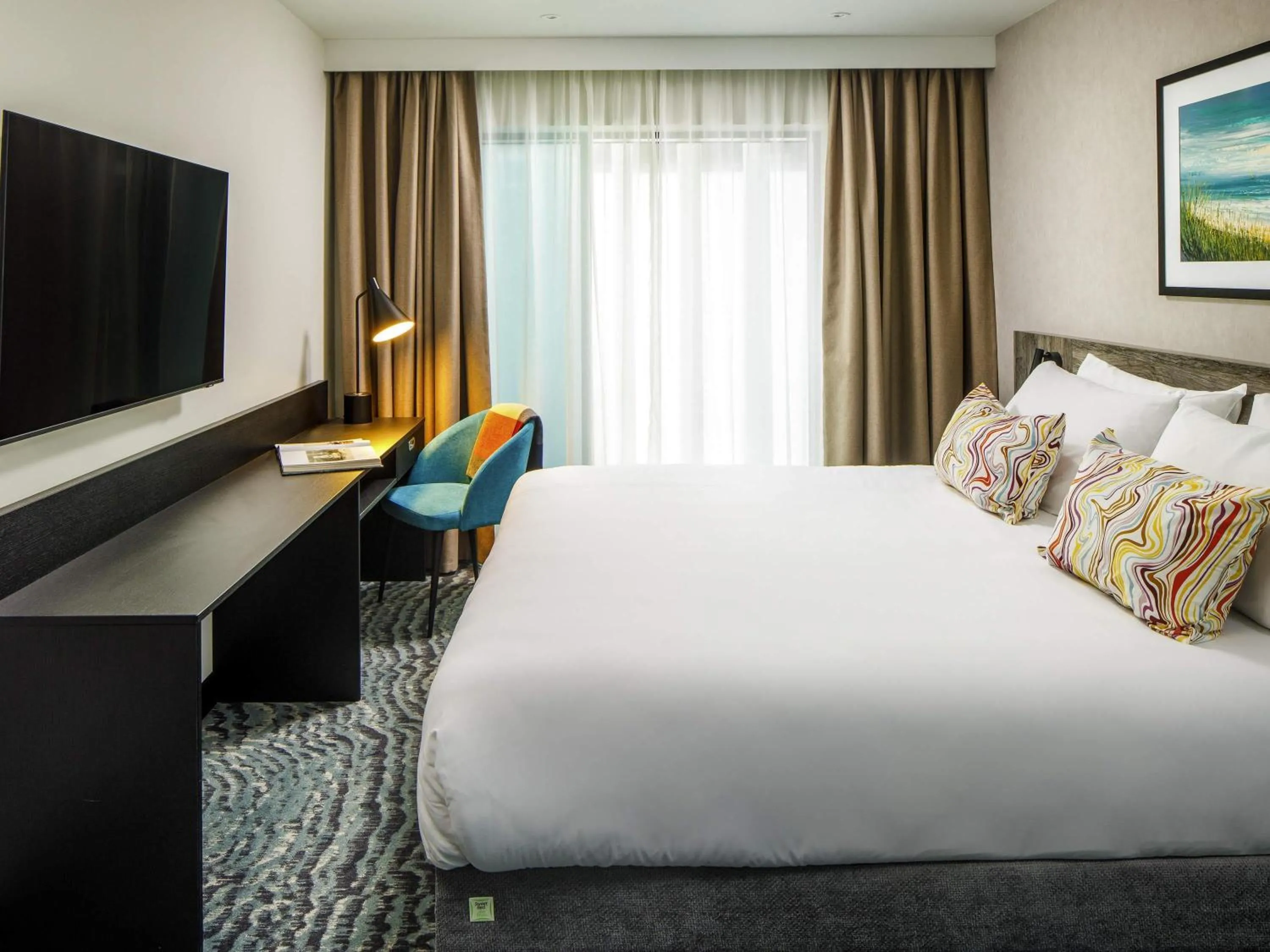 Bedroom, Bed in ibis Styles Paignton