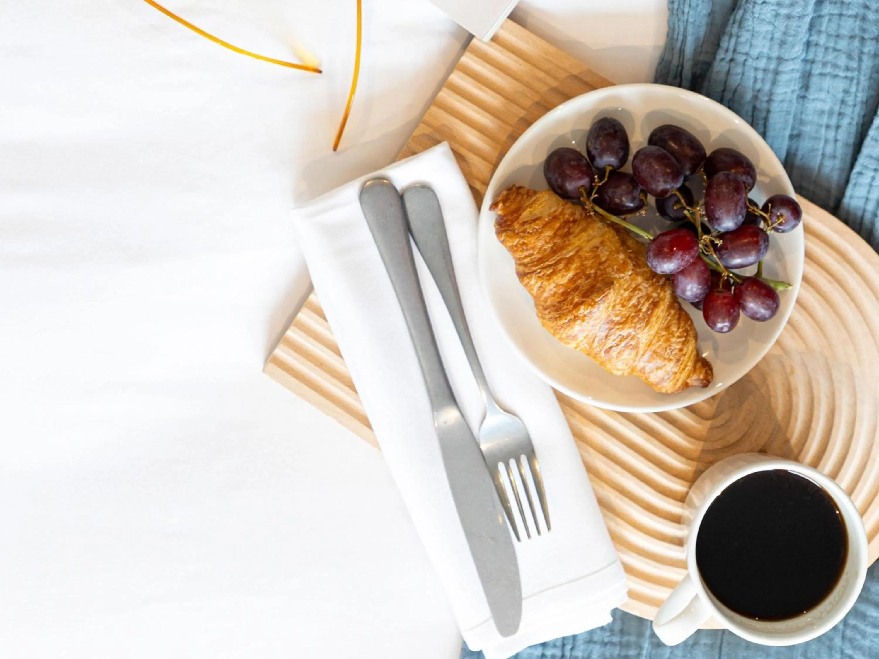 Bedroom in ibis Styles Paignton