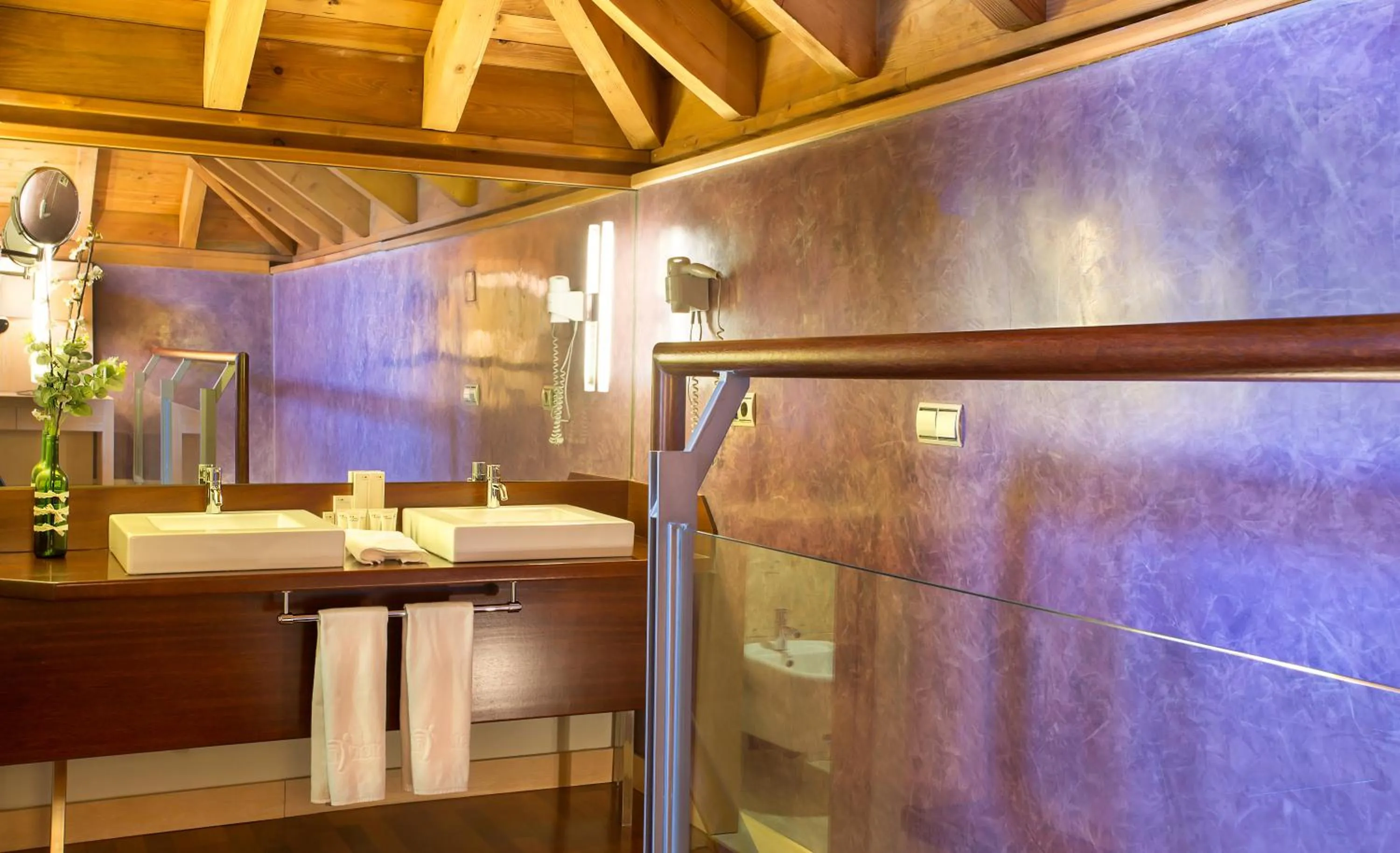 Toilet in Izan Puerta de Gredos