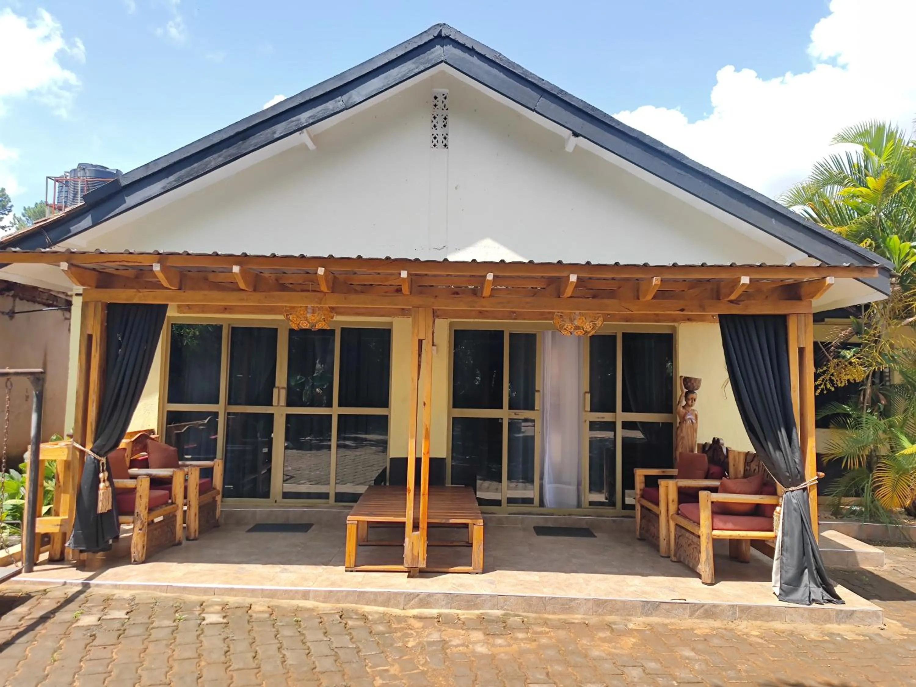 Chel and Vade Cottages