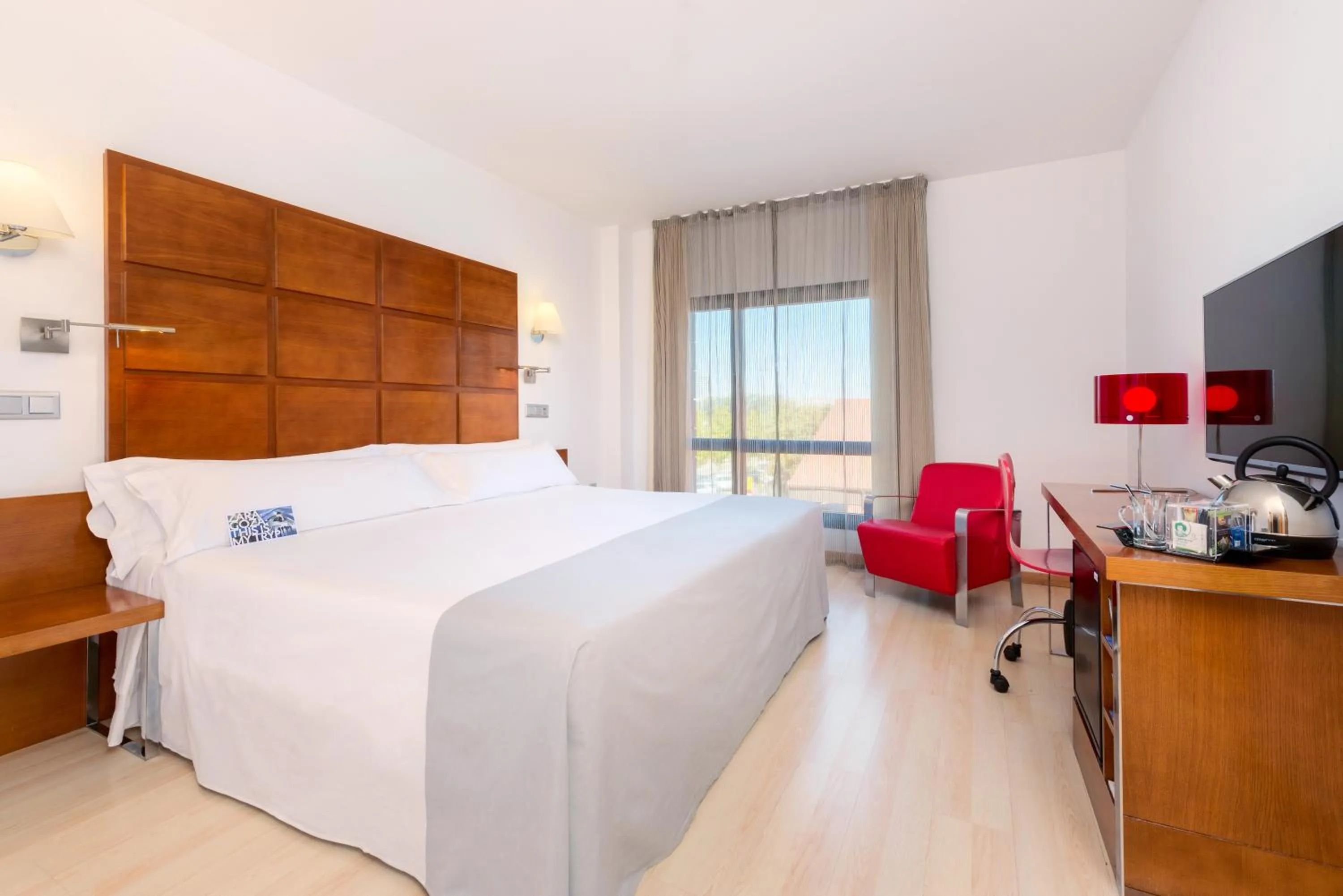 Photo of the whole room, Bed in Hotel Zentral Ave