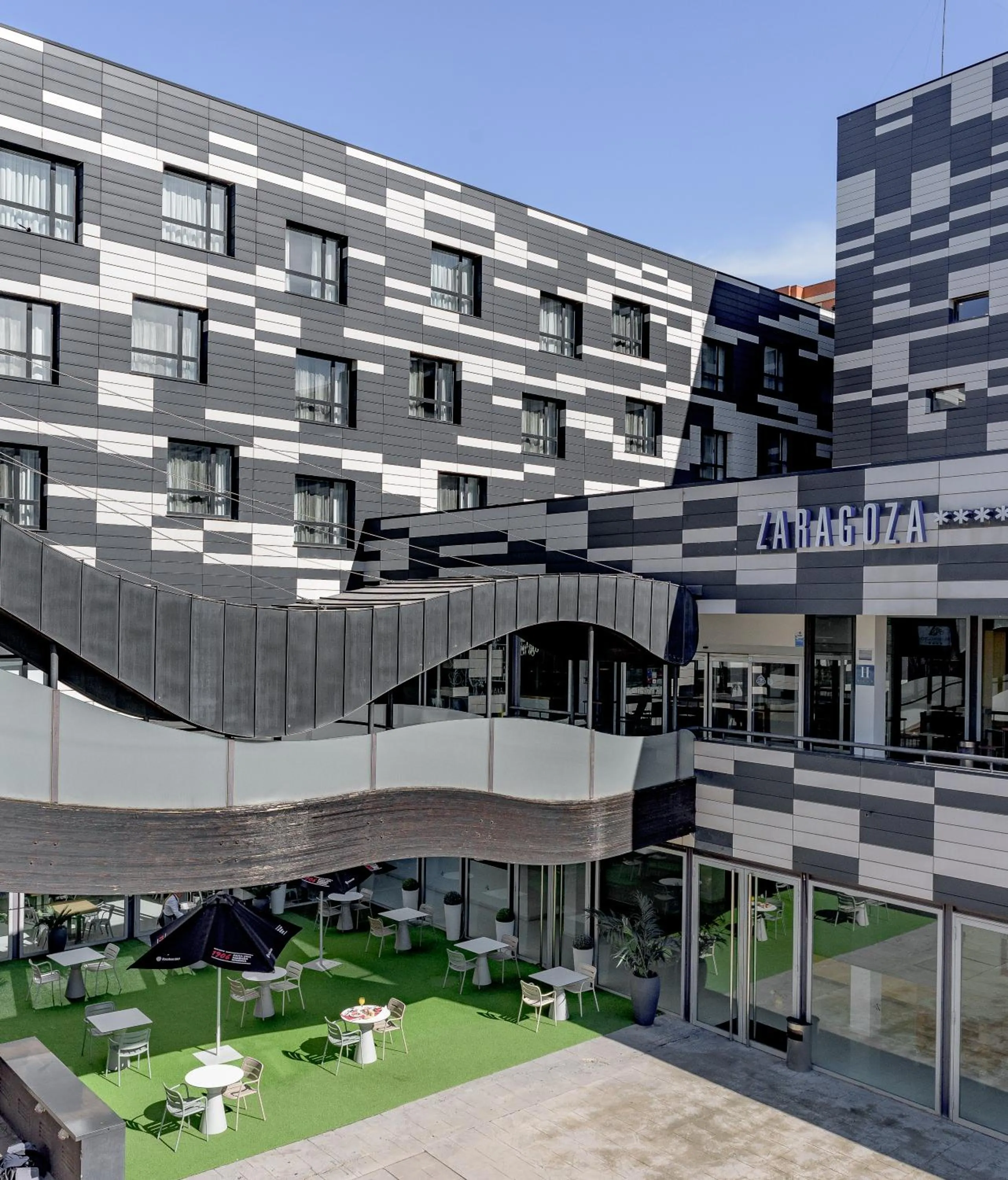 Property building in Hotel Zentral Ave