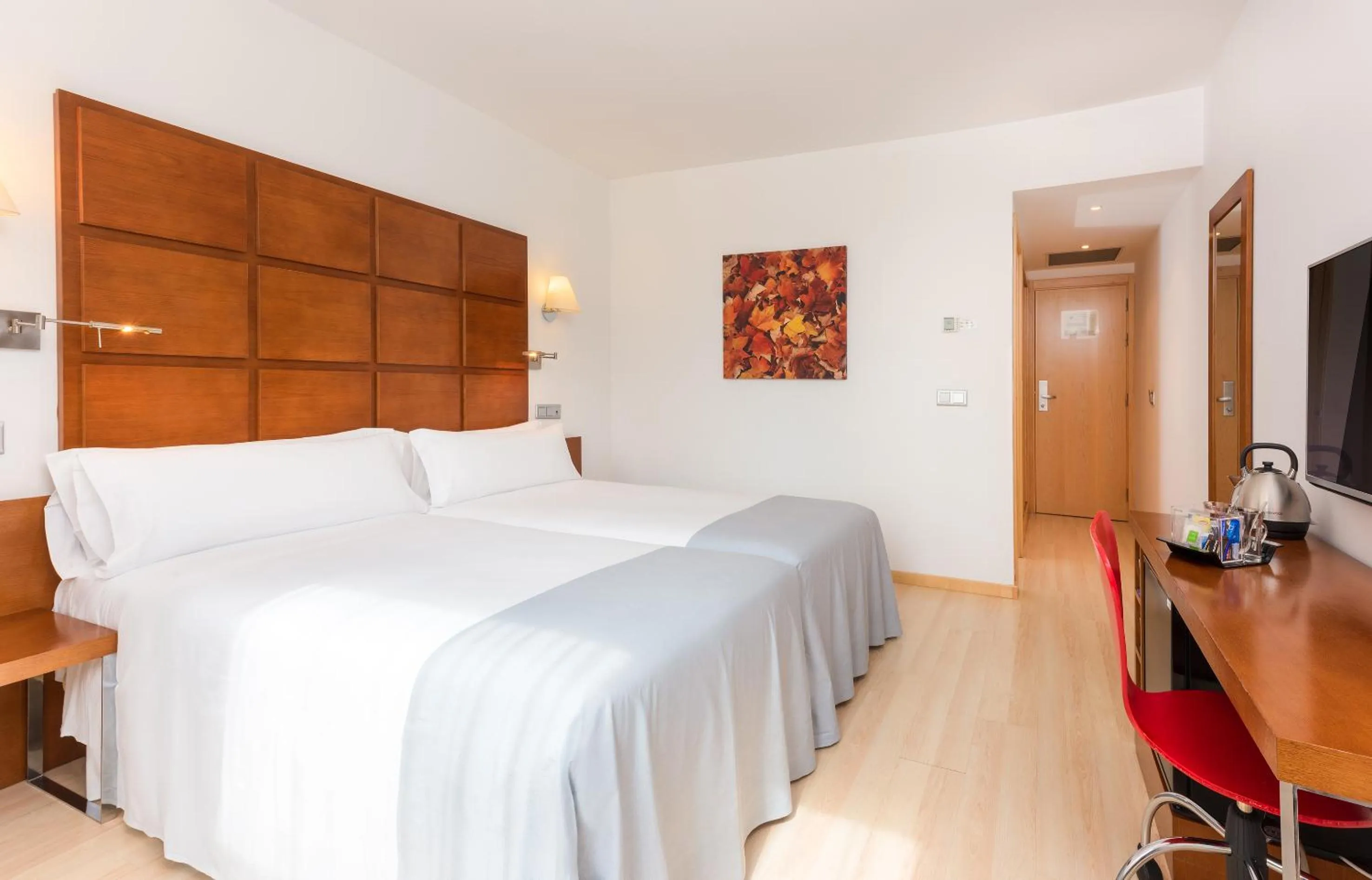 Photo of the whole room, Bed in Hotel Zentral Ave