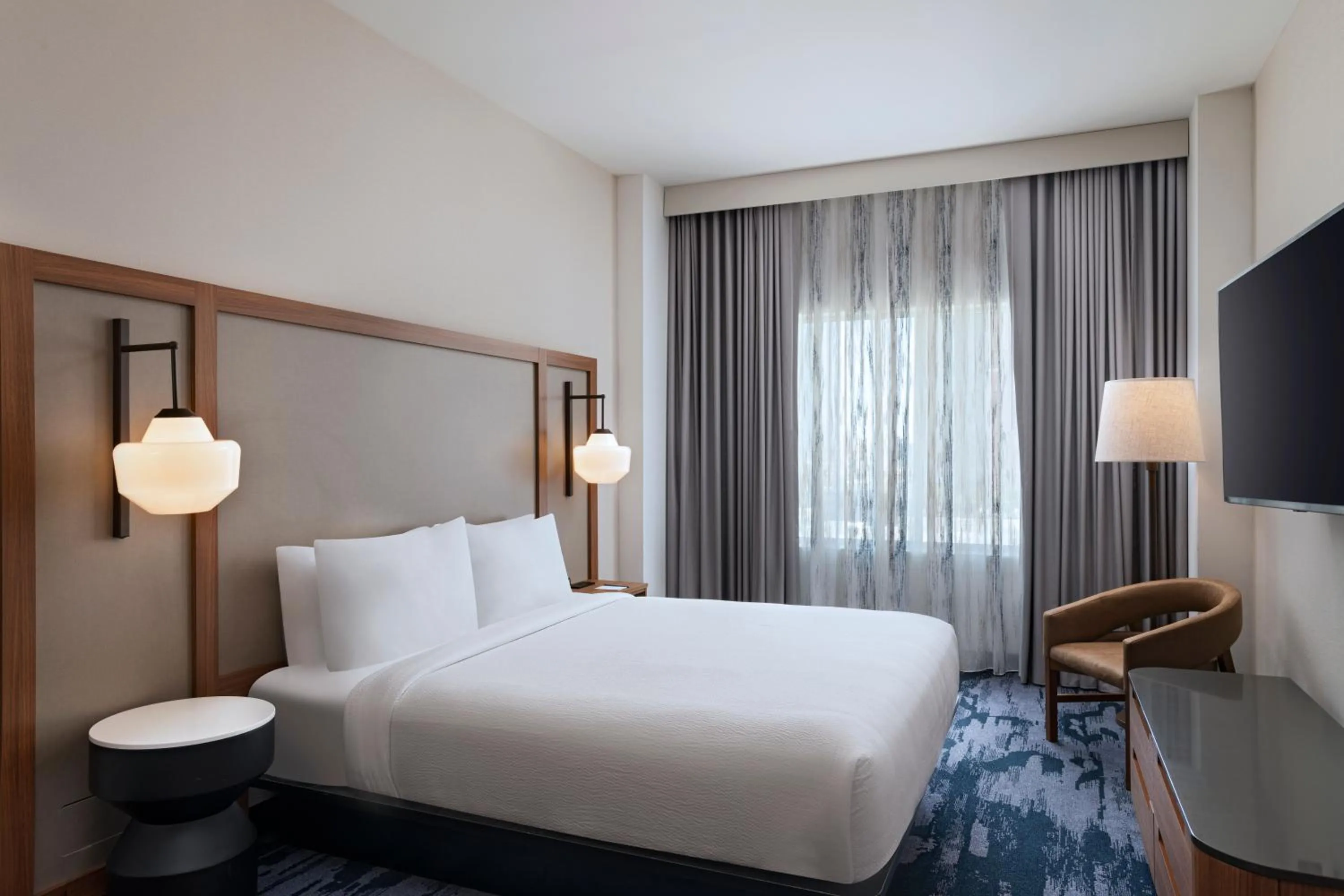 Bed in Fairfield Inn & Suites Austin Downtown