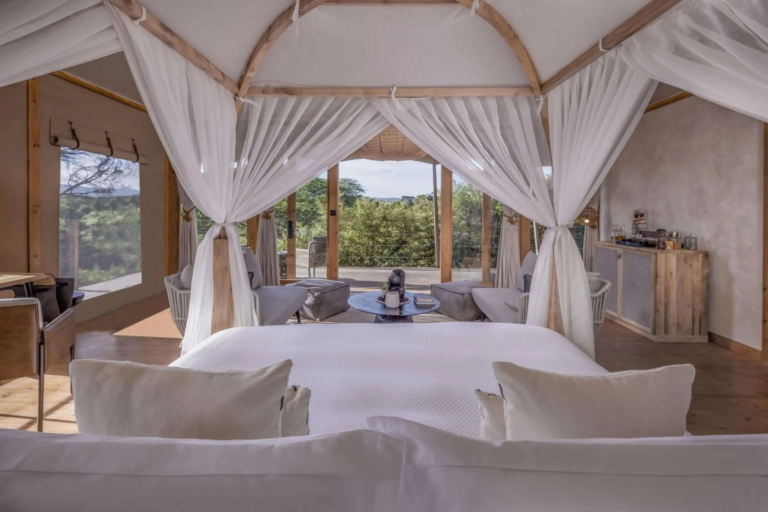 Bedroom, Bed in JW Marriott Masai Mara Lodge