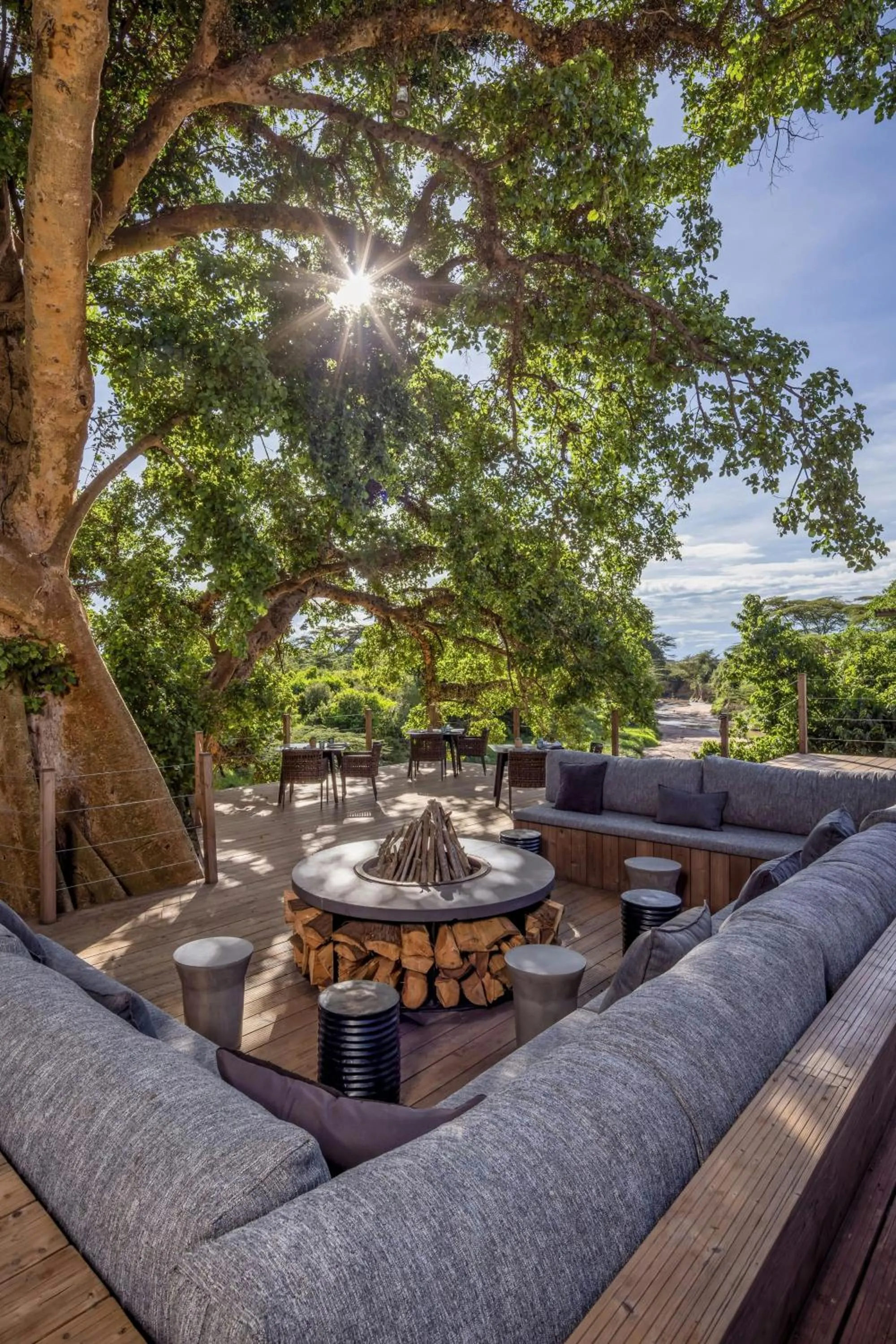 Lounge or bar in JW Marriott Masai Mara Lodge