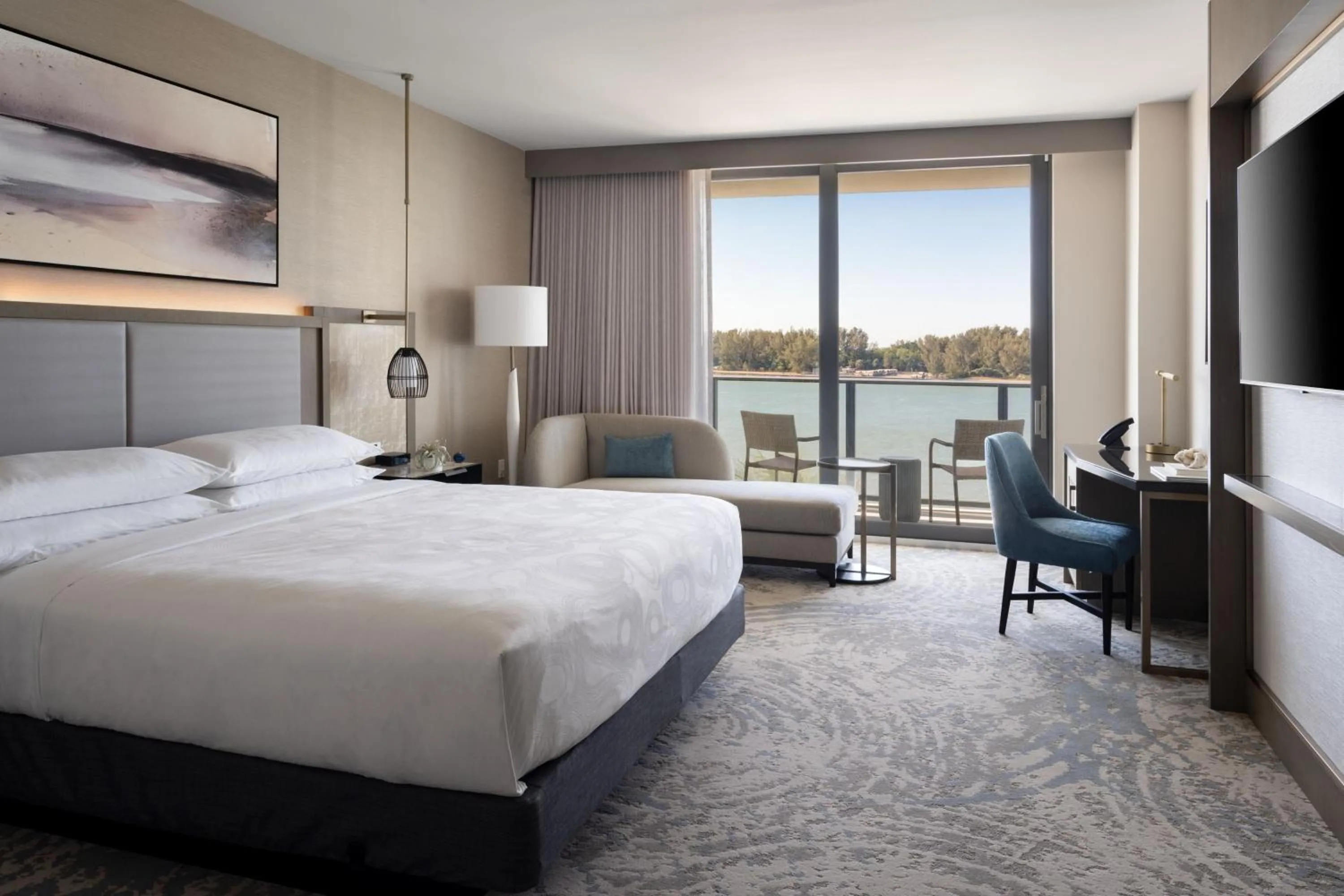 Beach, Bed in JW Marriott Clearwater Beach Resort & Spa