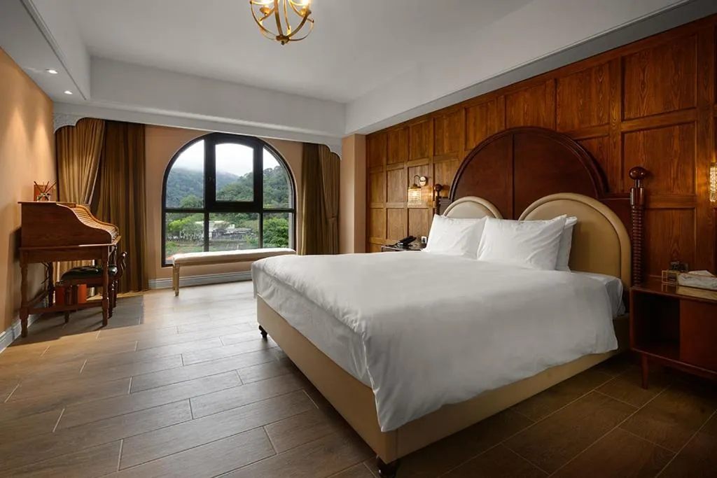 Bed in 格拉斯行館 Grasse Grace Manor 苗栗唯一SLH會員