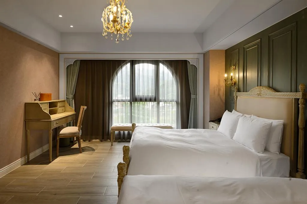 Bed in 格拉斯行館 Grasse Grace Manor 苗栗唯一SLH會員