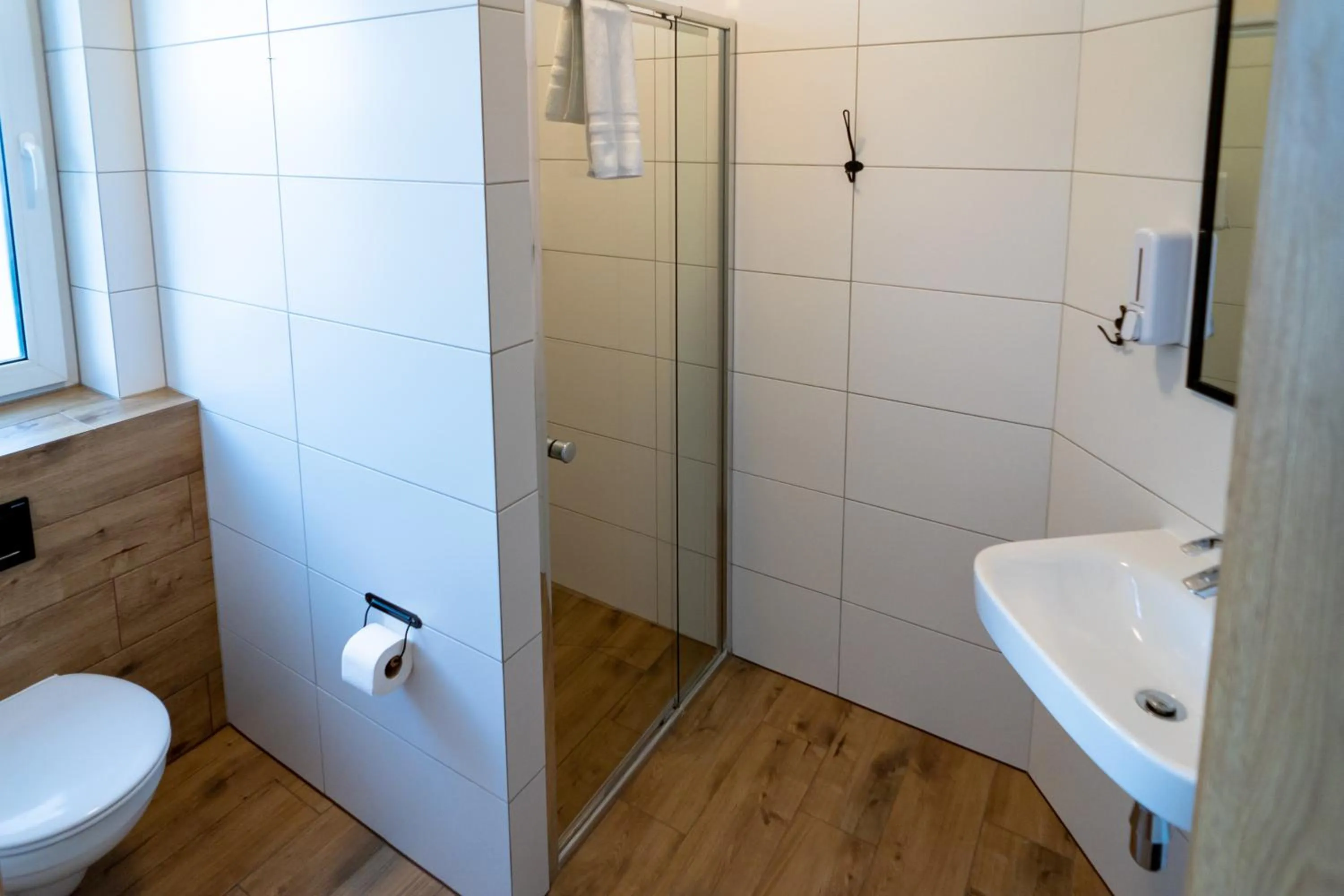 Bathroom in Sleep Port B&B - bezpłatny parking