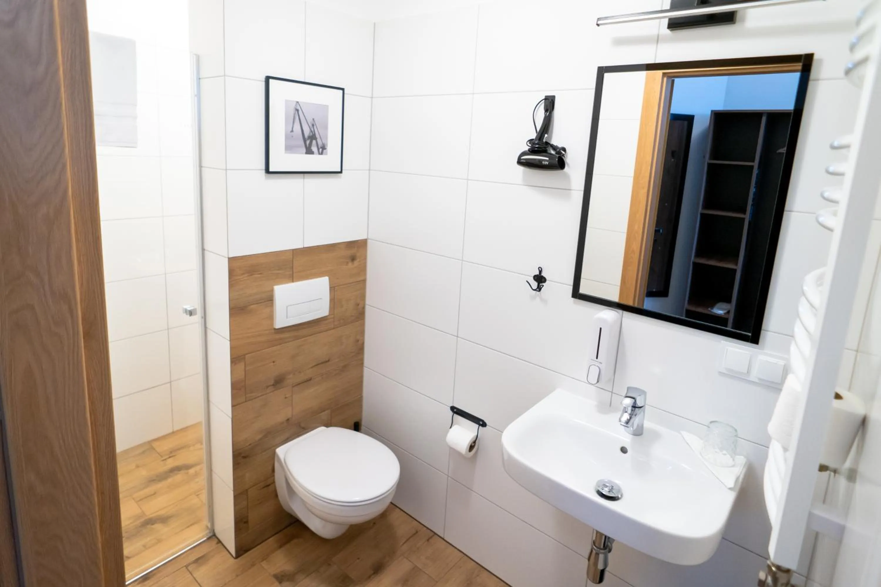 Bathroom in Sleep Port B&B - bezpłatny parking