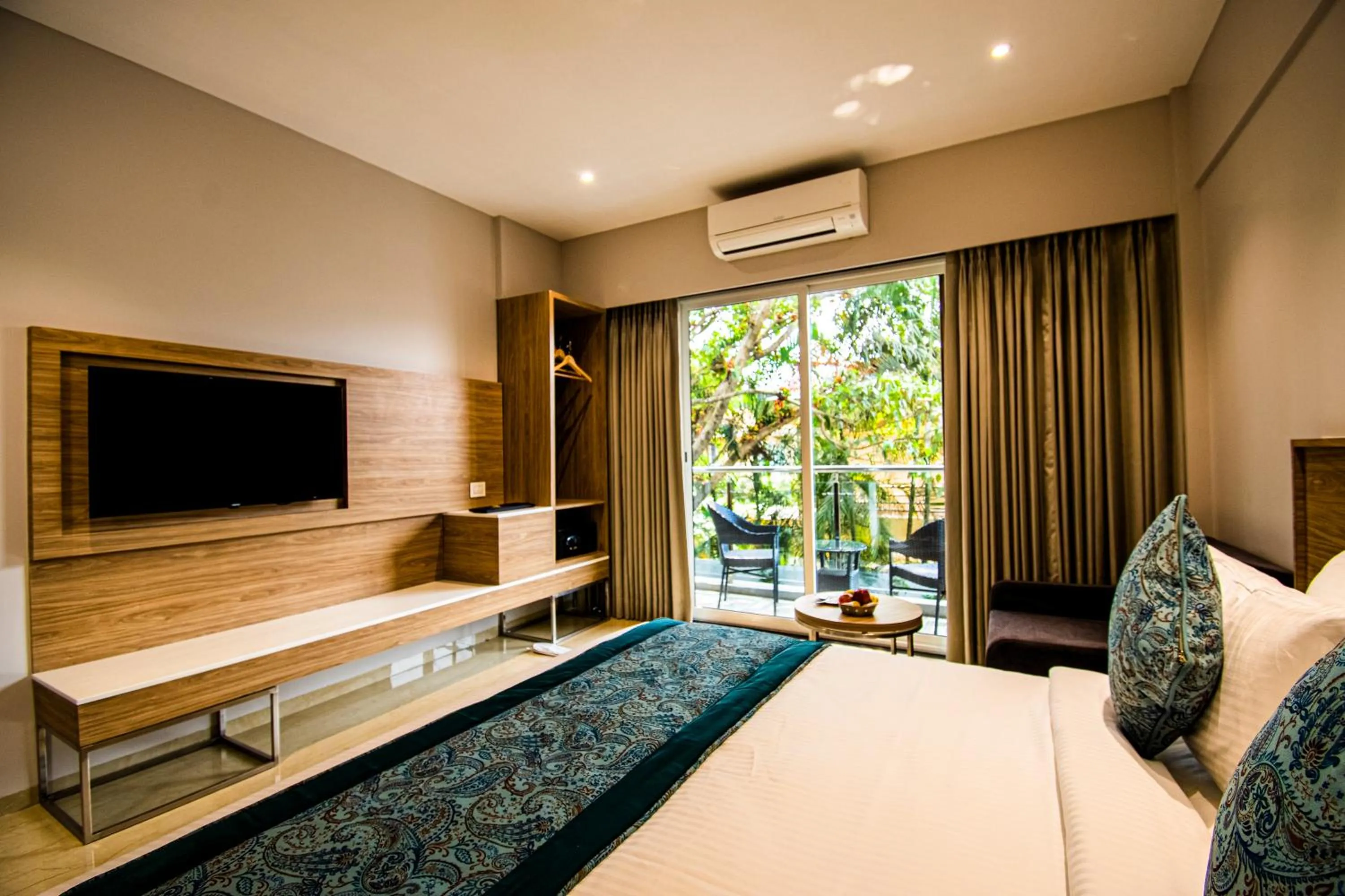 Bed in Meritas Aura Resort