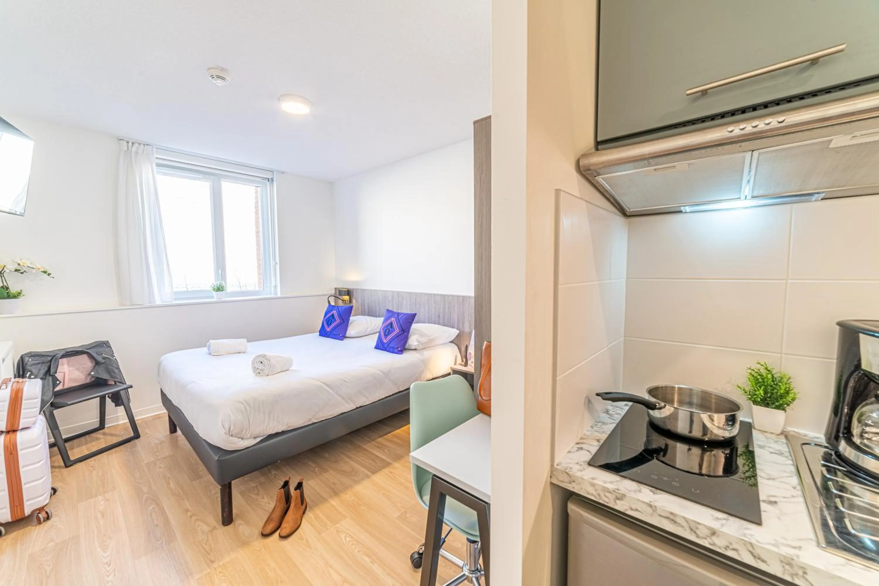 Photo of the whole room, Bed in Montempô Appart'Hôtel Toulouse Cité Internationale